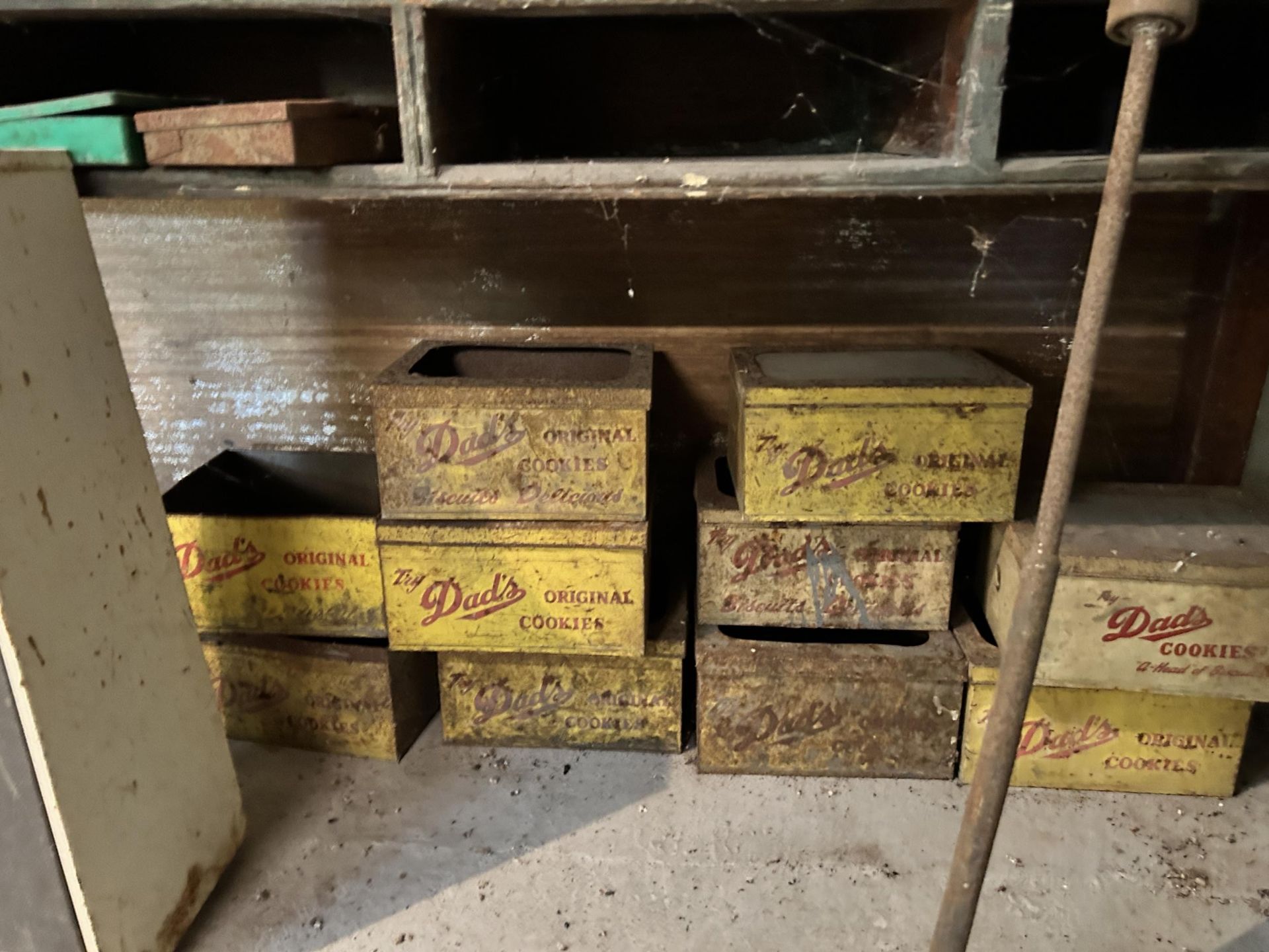 The workshop and other items, removed from John Pearson's garage, including tools, a work bench, and - Image 3 of 6