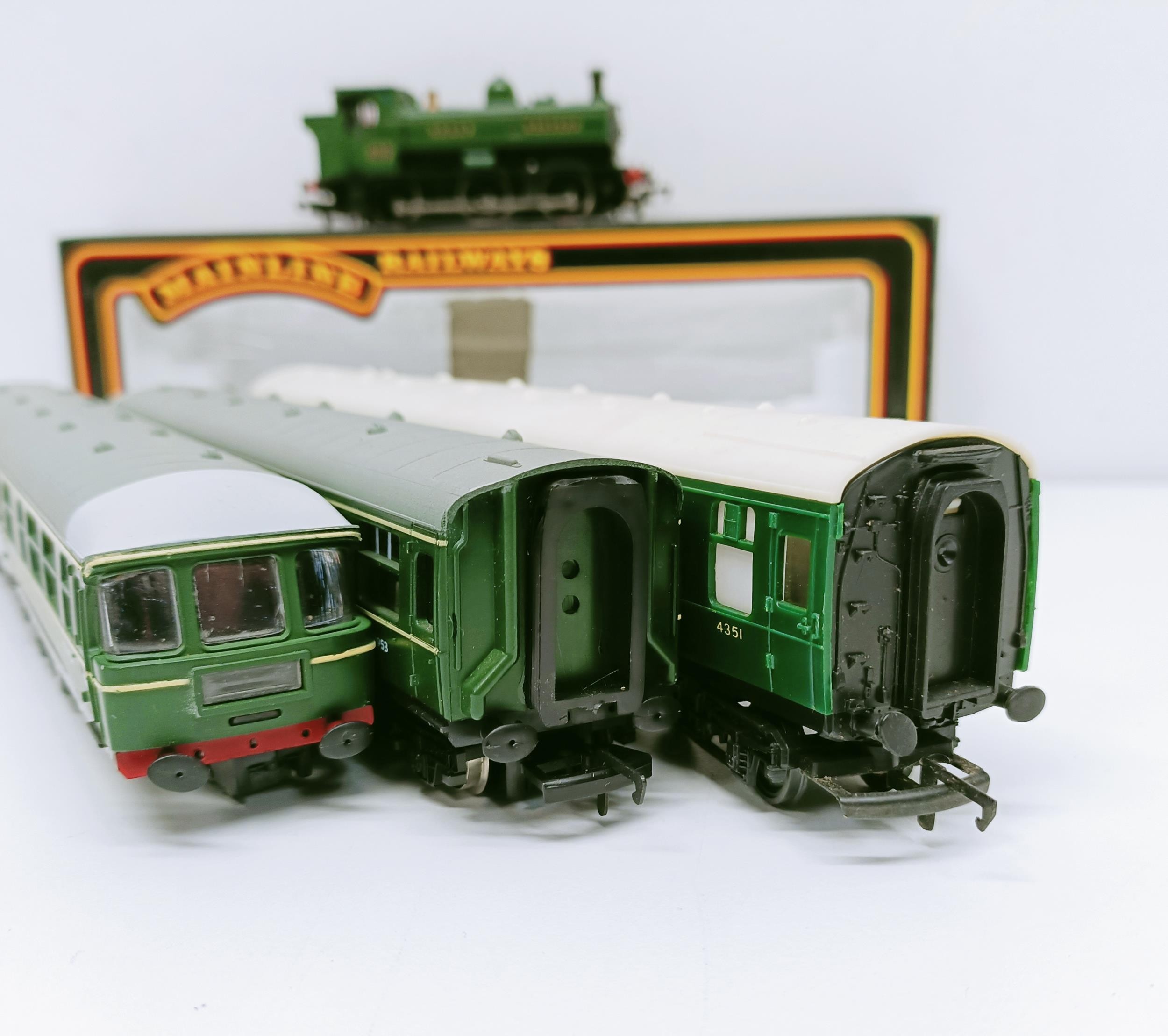 A Mainline Railways OO gauge 0-6-0 locomotive, lacking tender, No 37-058, boxed, a two car train - Image 6 of 10