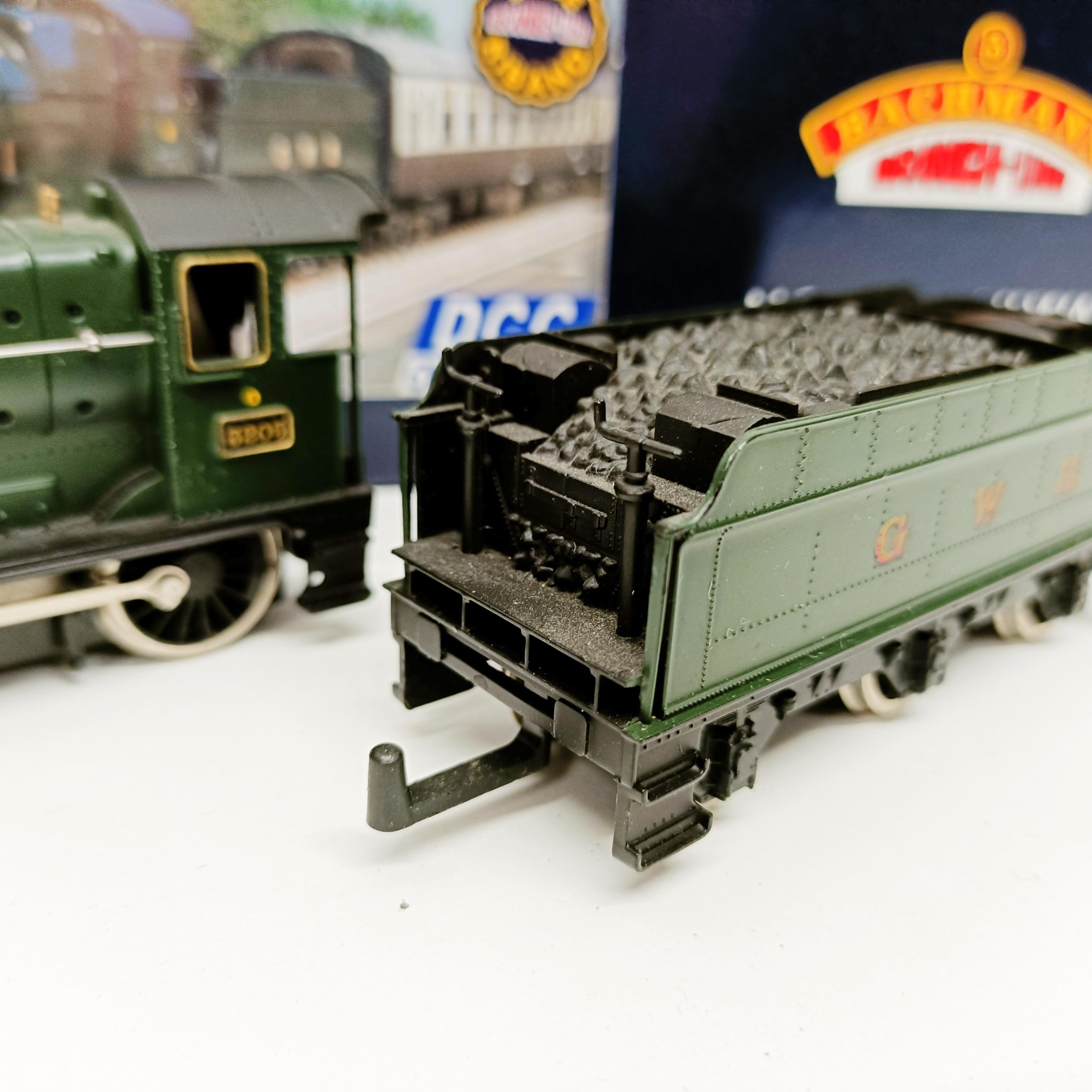 A Bachmann OO gauge 0-6-0 locomotive and tender, No 341970, boxed Provenance: From a vast single - Image 5 of 6