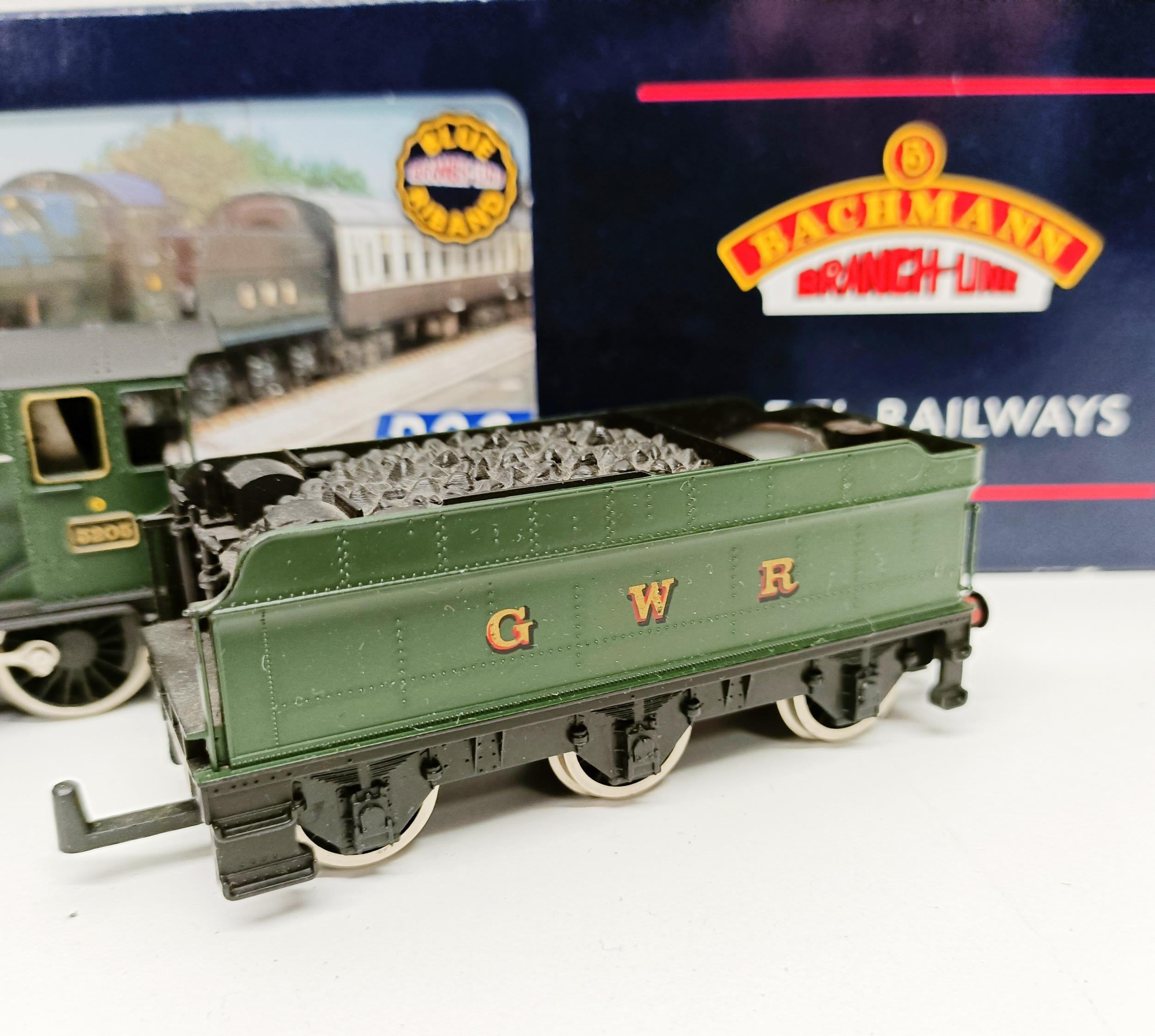 A Bachmann OO gauge 0-6-0 locomotive and tender, No 341970, boxed Provenance: From a vast single - Image 3 of 6