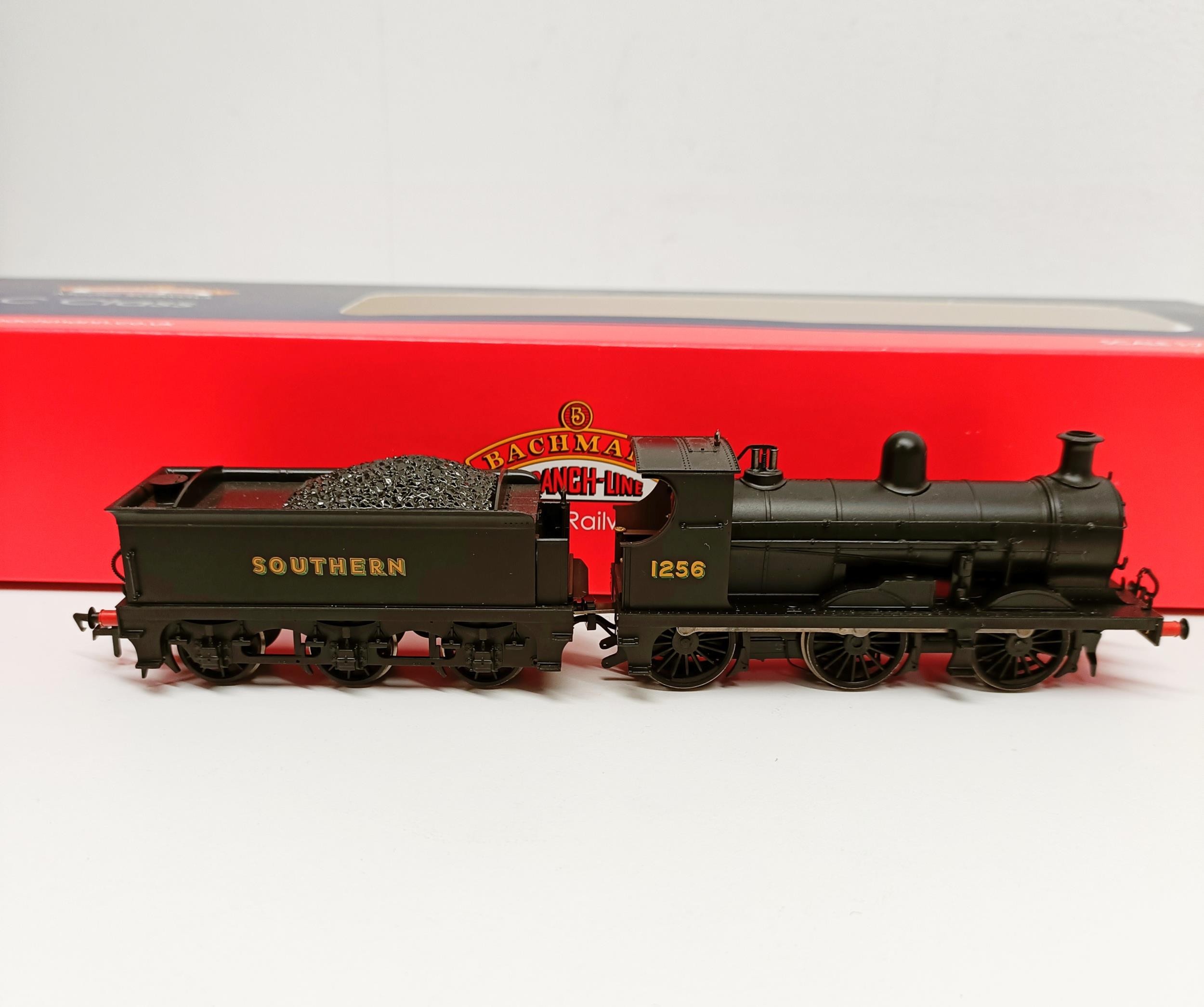 A Bachmann OO gauge 0-6-0 locomotive and tender, No 31-461, boxed Provenance: From a vast single - Image 4 of 4