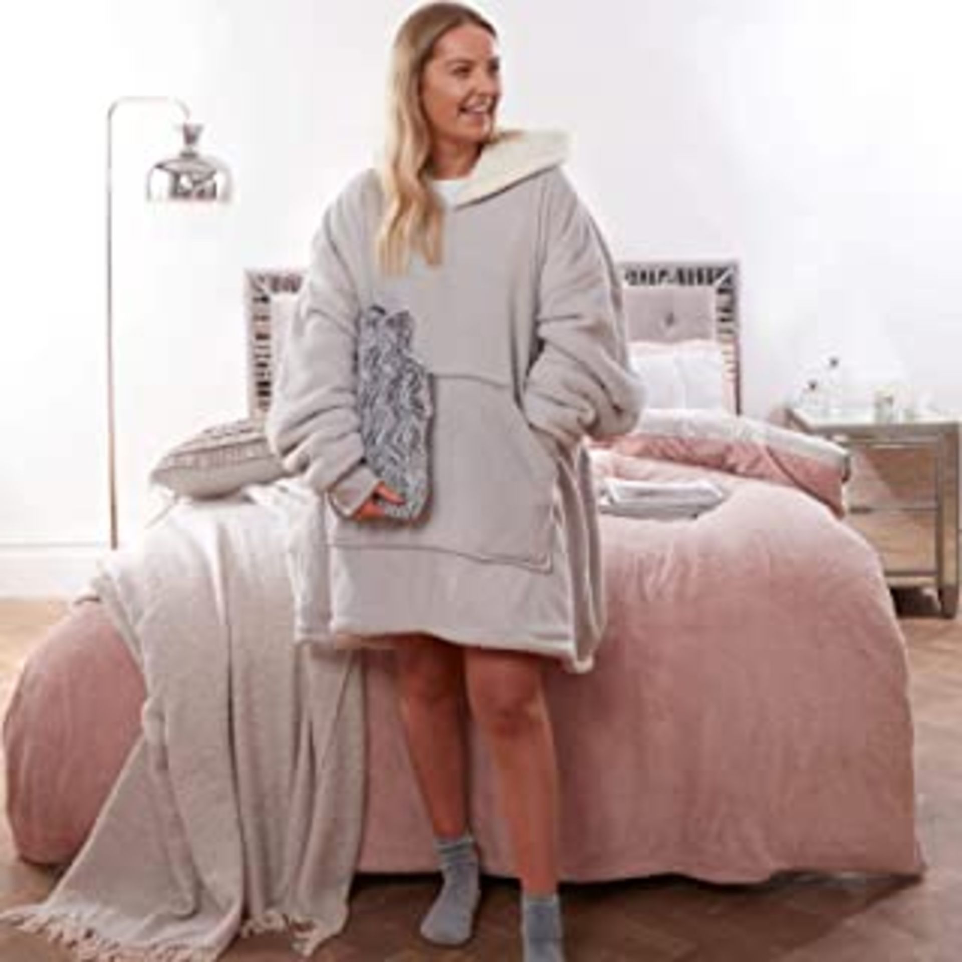 RRP-£11 Sienna Hoodie Blanket Ultra Soft Sherpa Fleece Warm Cosy Comfy Oversized Wearable Hooded Swe