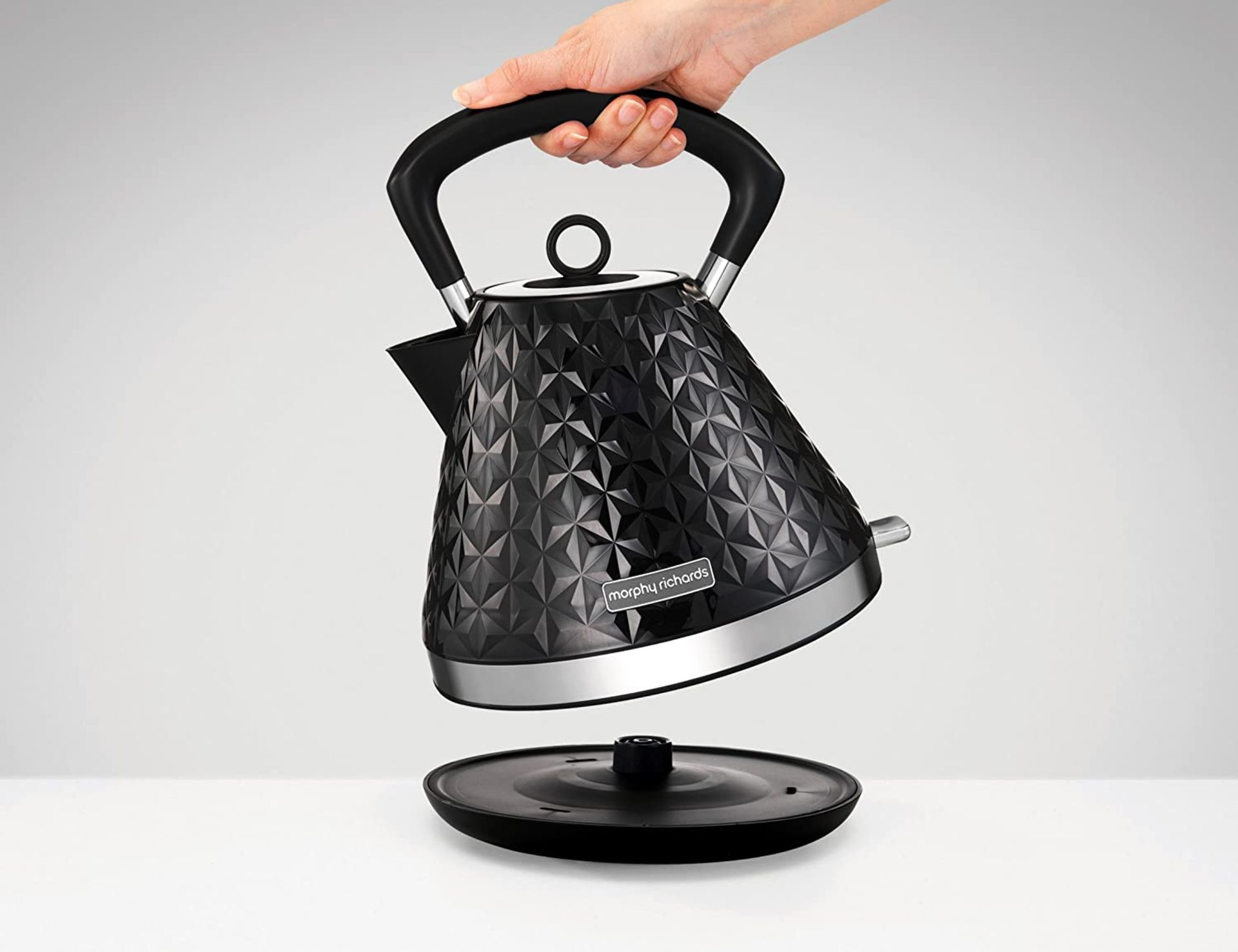 RRP-£52 Morphy Richards Vector Pyramid Kettle 108131 Traditional Kettle Black