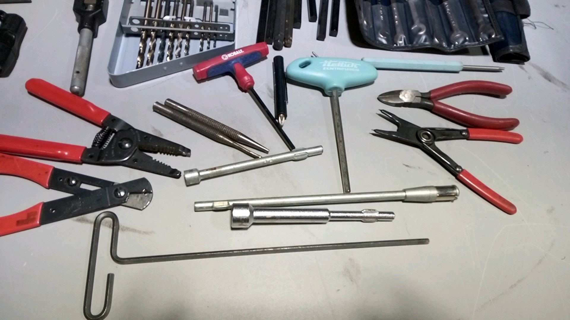 LOT OF ASSORTED TOOLS - Image 4 of 5