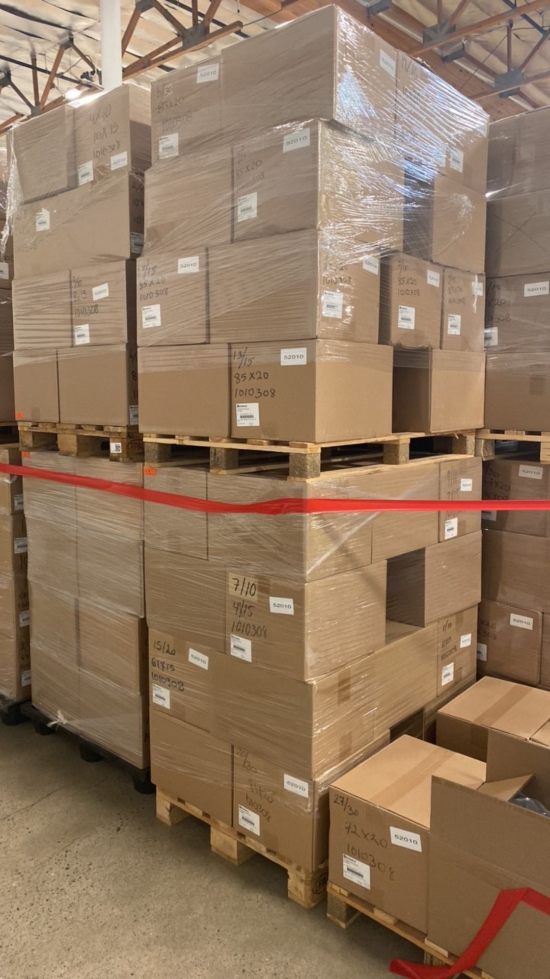 OHIO MEDICAL HS-10UO-DFDHC4 PALLET OF 10 FT. OXYGEN HOSE ASSEMBLY QTY: 20 CASES/20 HOSES PER CASE - Image 3 of 3