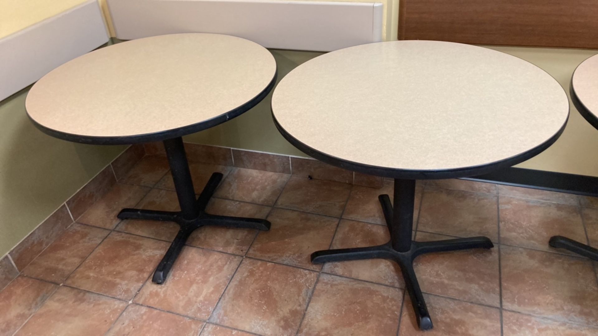 LOT OF 2 CIRCULAR TABLES