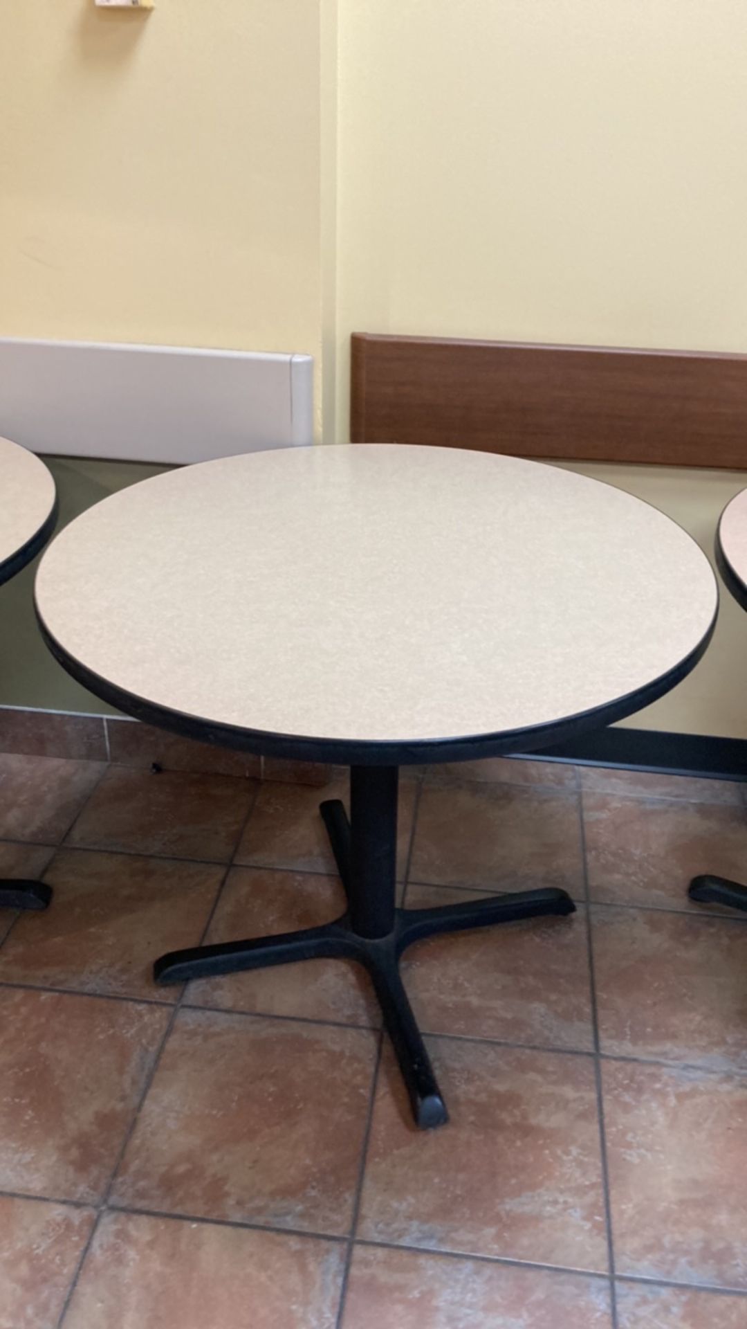 LOT OF 2 CIRCULAR TABLES - Image 3 of 3