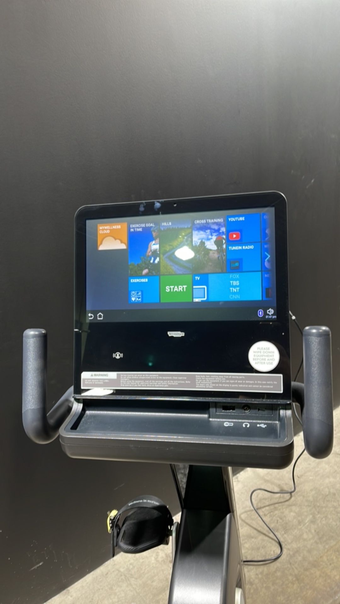 TECHNOGYM EXERCISE BIKE WITH TOUCH SCREEN MONITOR - Image 3 of 4