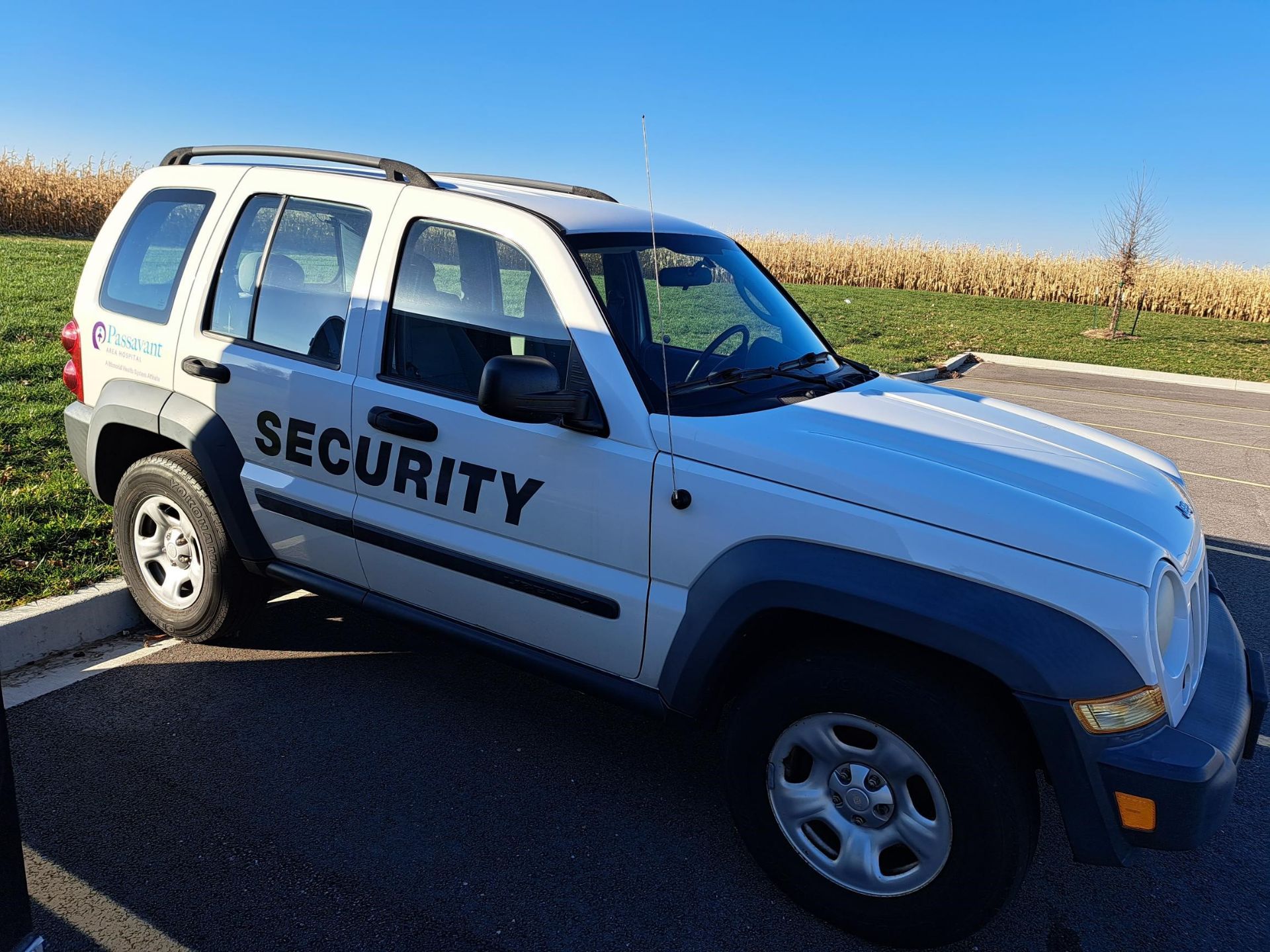 2007 Jeep Liberty - Image 2 of 9