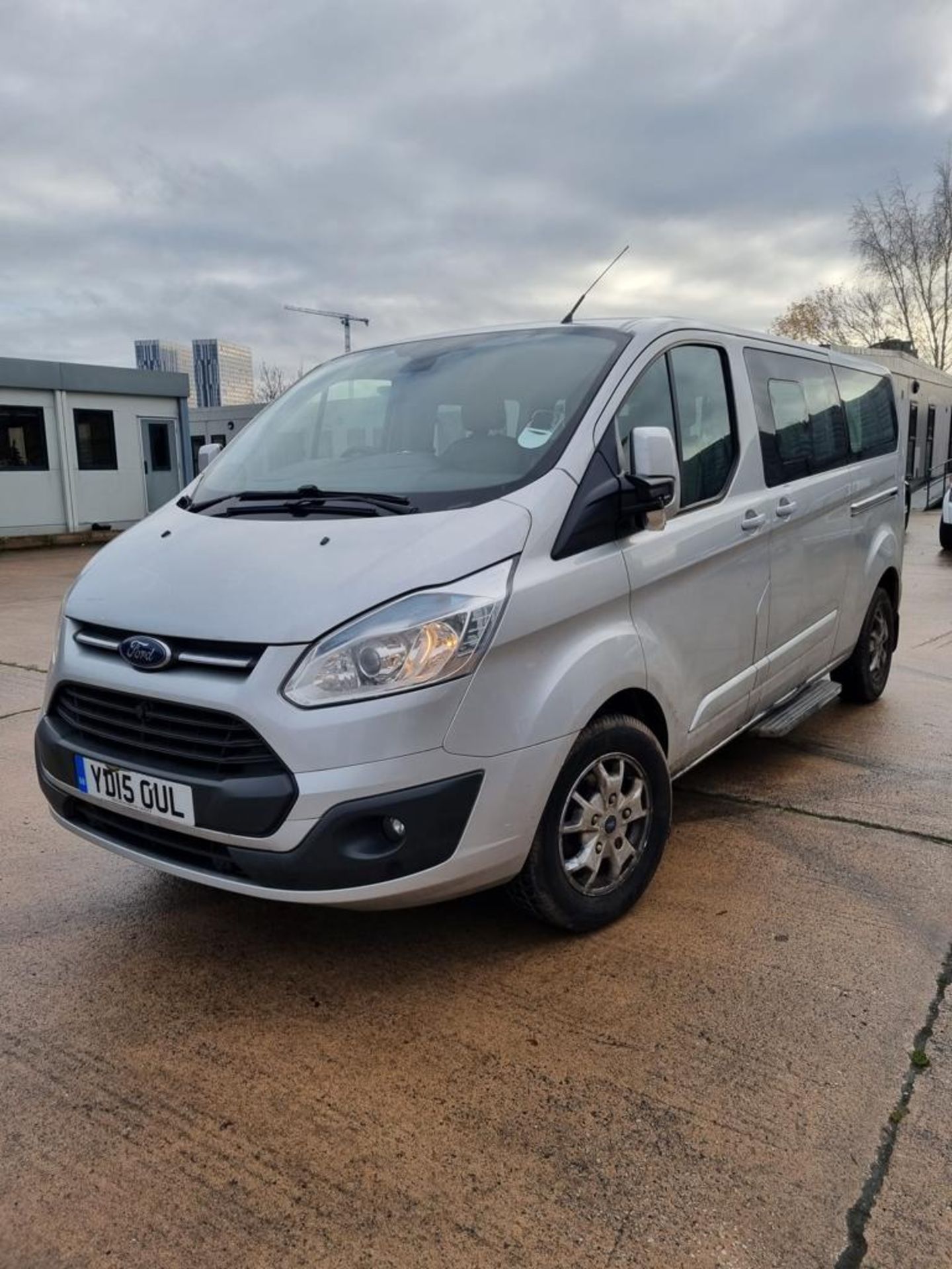 SILVER FORD TOURNEO CUSTOM 300 LTD E. ( DIESEL ) Reg : YD15 OUL Mileage : 134821 Details: 2 X - Image 3 of 10