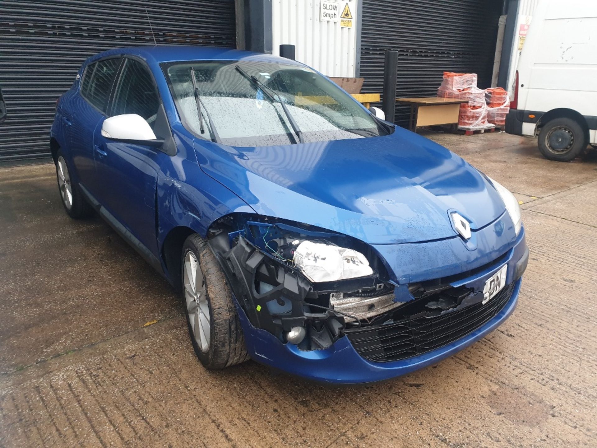 BLUE - PETROL RENAULT MEGANE I MUSIC. Reg : HK10 LDN Mileage : 84000 Details: NO KEY NO PAPERWORK