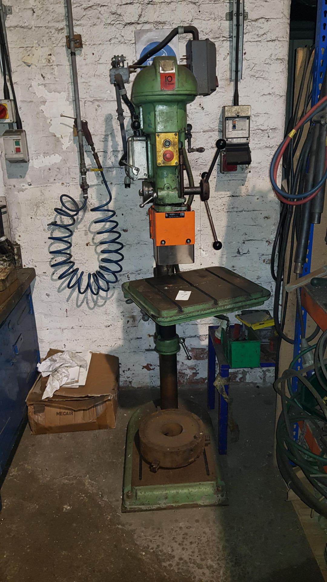 (10 EIGHT) SINGLE SPINDLE PILLAR DRILL WITH RISE & FALL TABLE