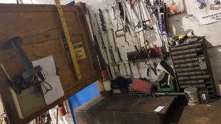 MIXED LOT TO INC - STEEL ENGINEERS BENCH WITH VICE, STEEL CABINET, 110V TRANSFORMER, SHOVEL,