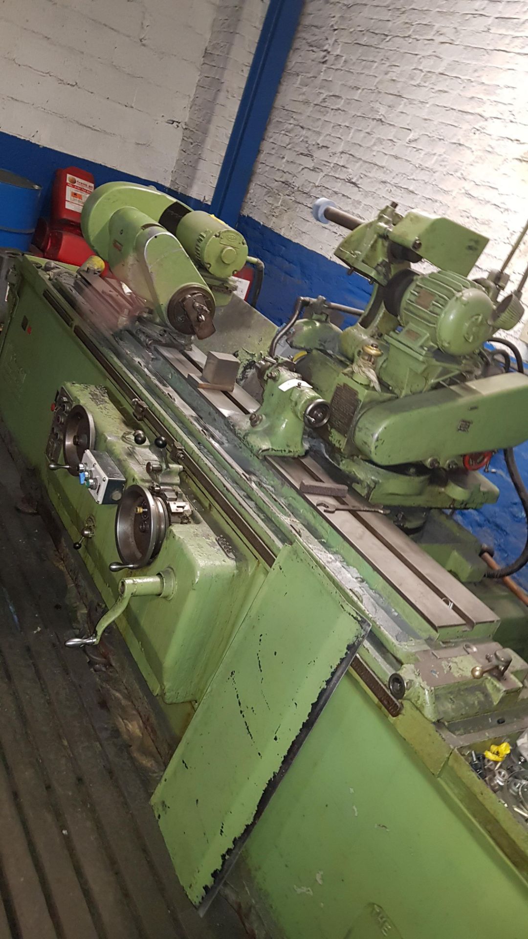 CHURCHILL UNIVERSAL GRINDING MACHINE 83 BETWEEN CENTRES 12 SWING INTERNAL GUARD FACILITY