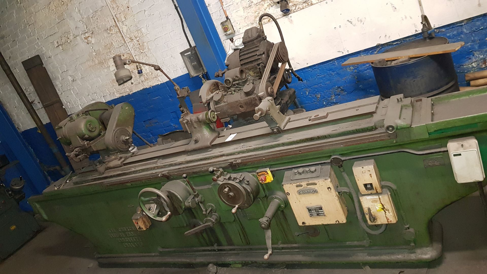 (CHURCHILL) GRINDING MACHINE