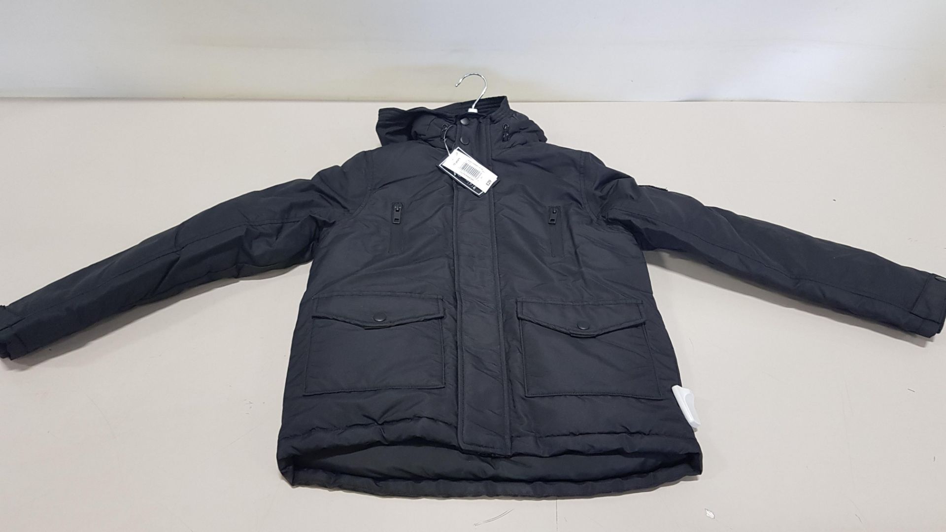 10 X BRAND NEW OUTERWEAR KIDS TECHNICAL PARKA IN SIZES 10, 11, 12 AND 13 YEARS RRP £29.00 (TOTAL RRP