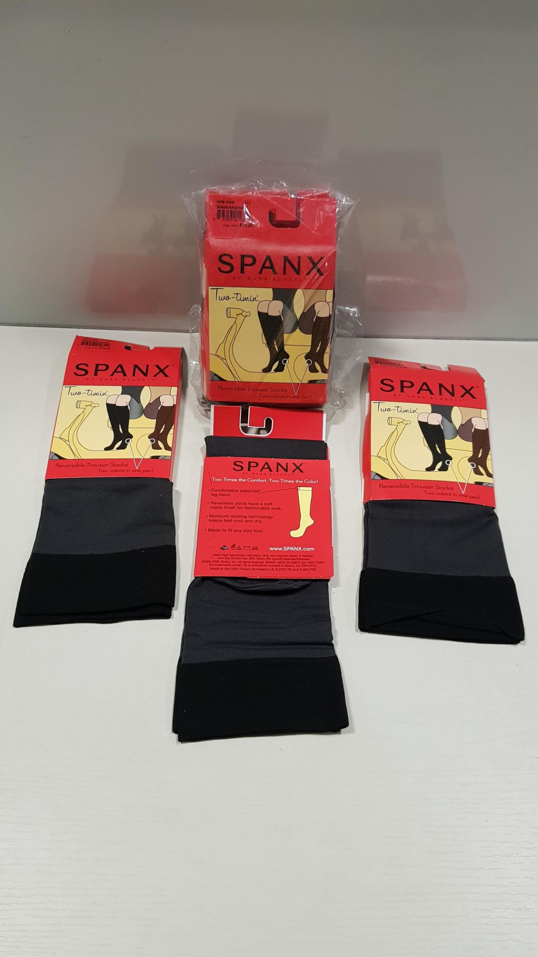 120 X BRAND NEW SPANX REVERSIBLE TROUSER SOCKS 2 COLOURS IN 1 PAIR RRP $12.00 (TOTAL RRP $1440.00)