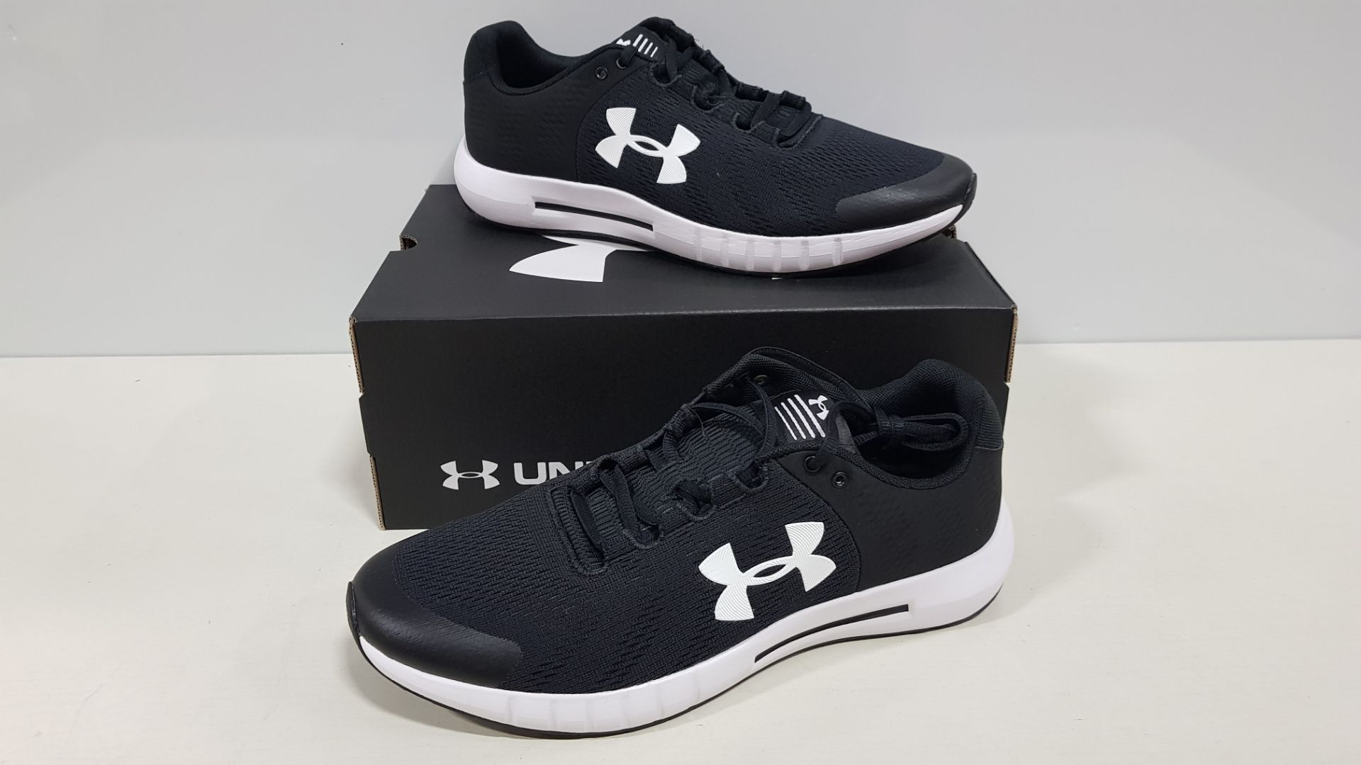 5 X BRAND NEW UNDER ARMOR MICRO G PURSUIT IN BLACK AND WHITE - SIZE UK 6