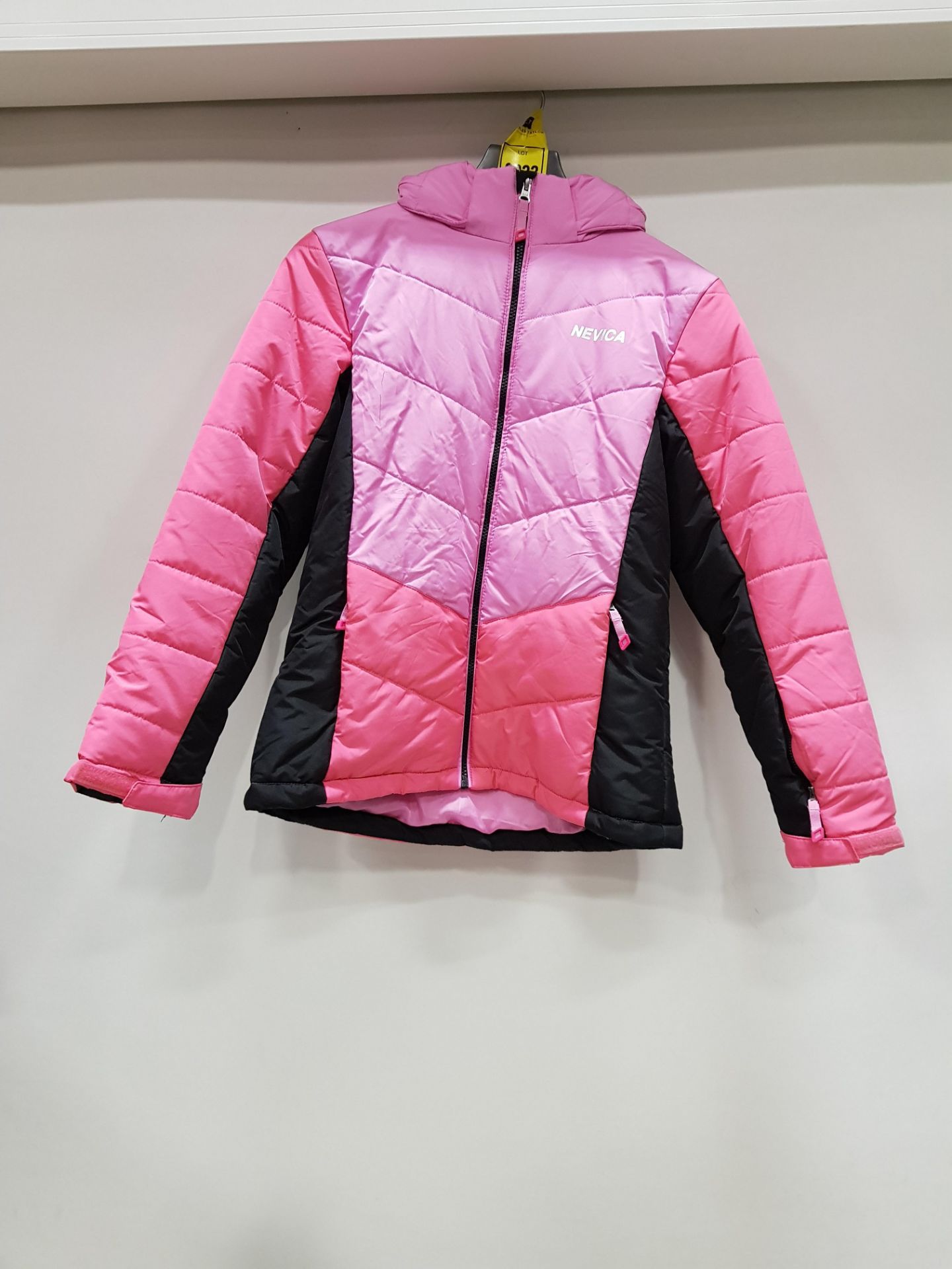 BRAND NEW NEVICA BUBBLE SKI JACKET IN 2 TONE PINK ( SIZE UK 13 YRS )