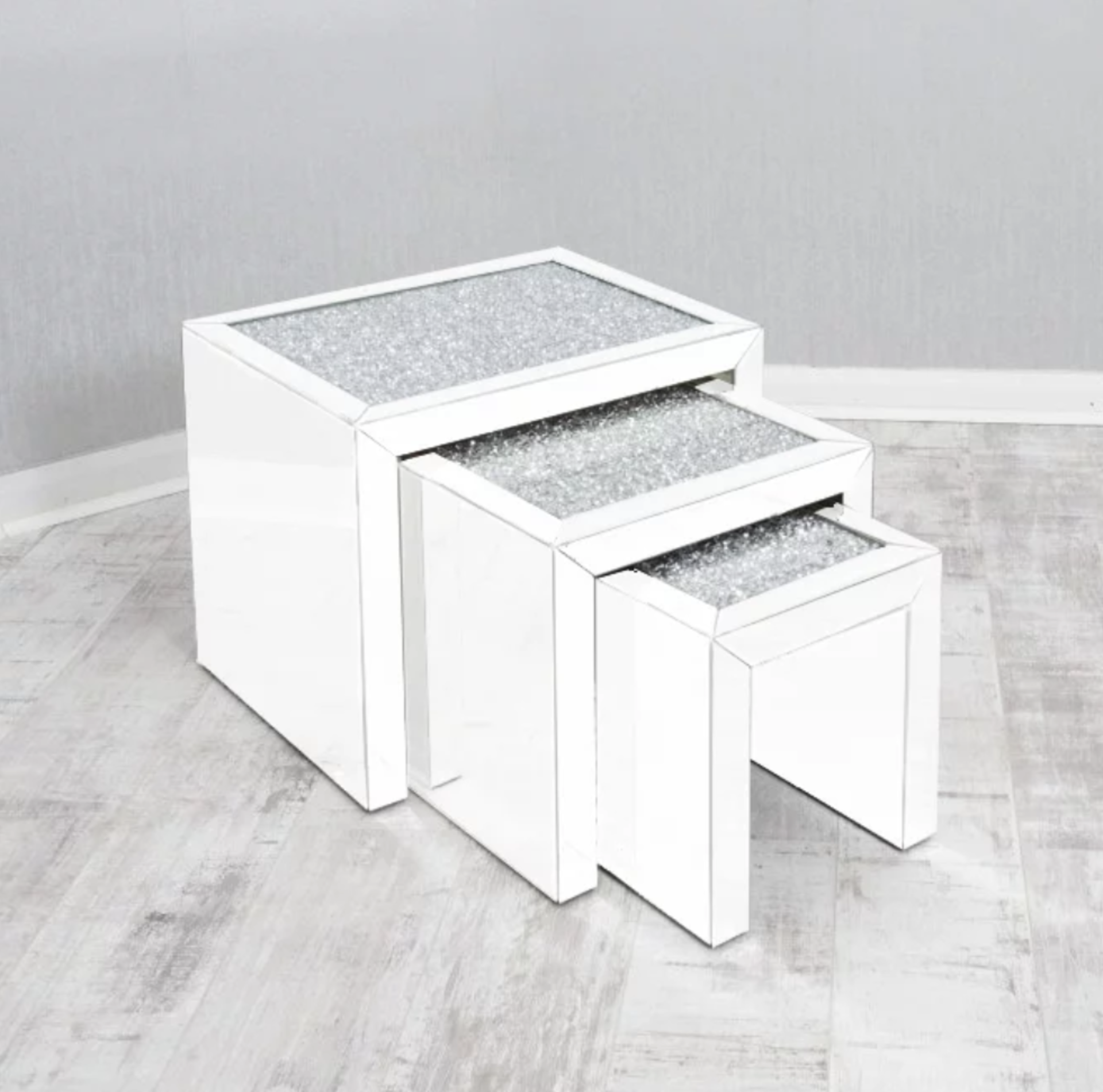 BRAND NEW BOXED WHITE MIRROR CRUSH NEST OF 3 TABLES - 55X30.5X45CM (BOX 66X41X56CM, 37KG)