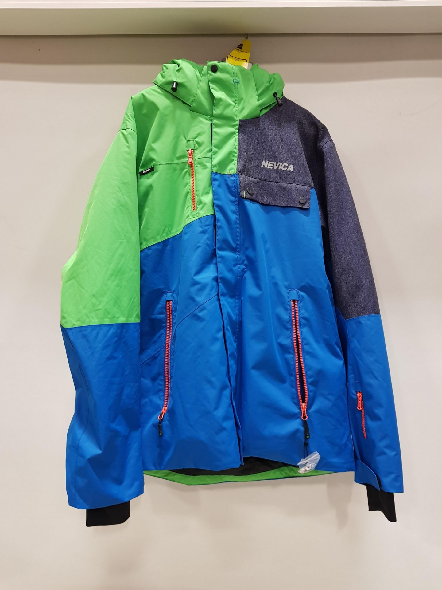 BRAND NEW NEVICA FREERIDE THERMAL SKI JACKET IN BLUE/GREEN ( SIZE UK XL )