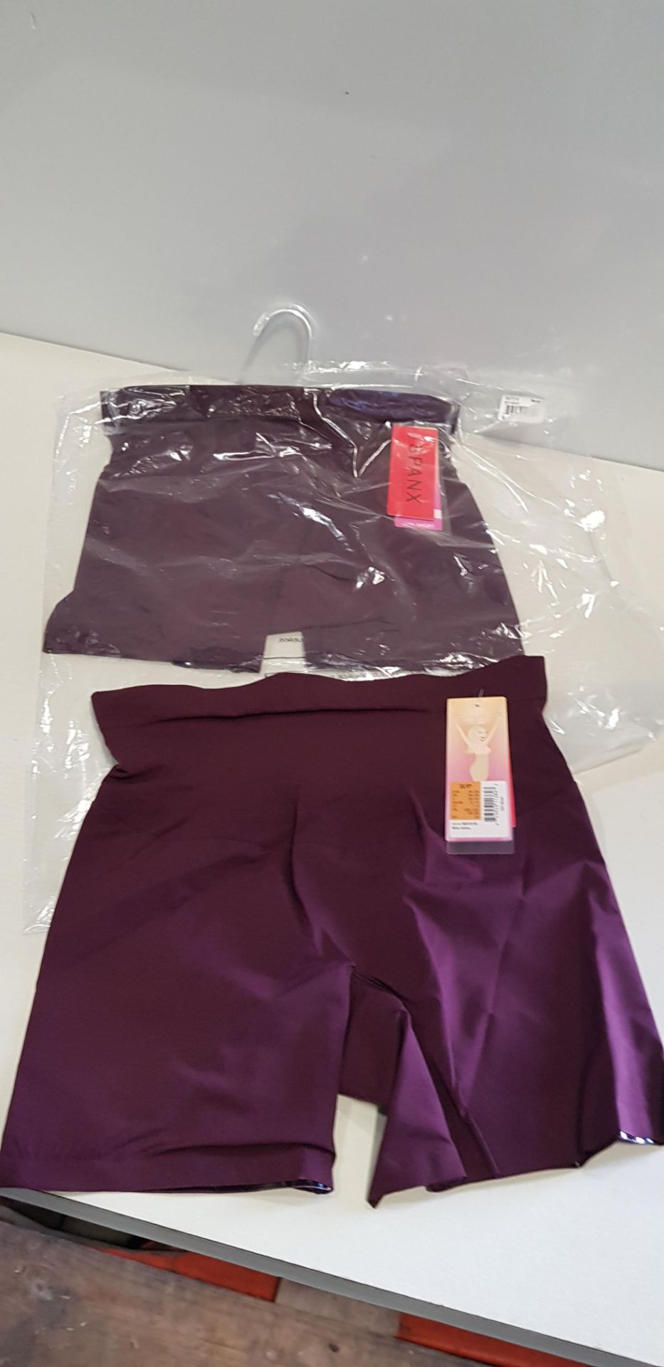 23 X BRAND NEW SPANX FINE WINE COLOURED GIRLS SHAPING SHORTS SIZE SMALL