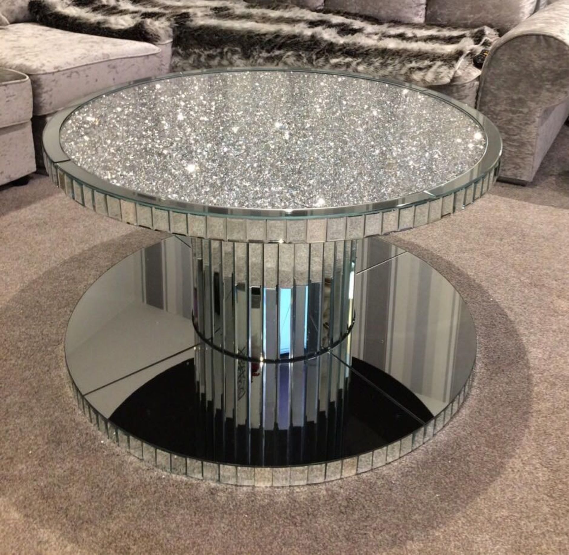 BRAND NEW BOXED DIAMOND CRUSH CIRCULAR MIRRORED COFFEE TABLE - 90X90X50CM (B0X 101X101X61CM, 52KG)