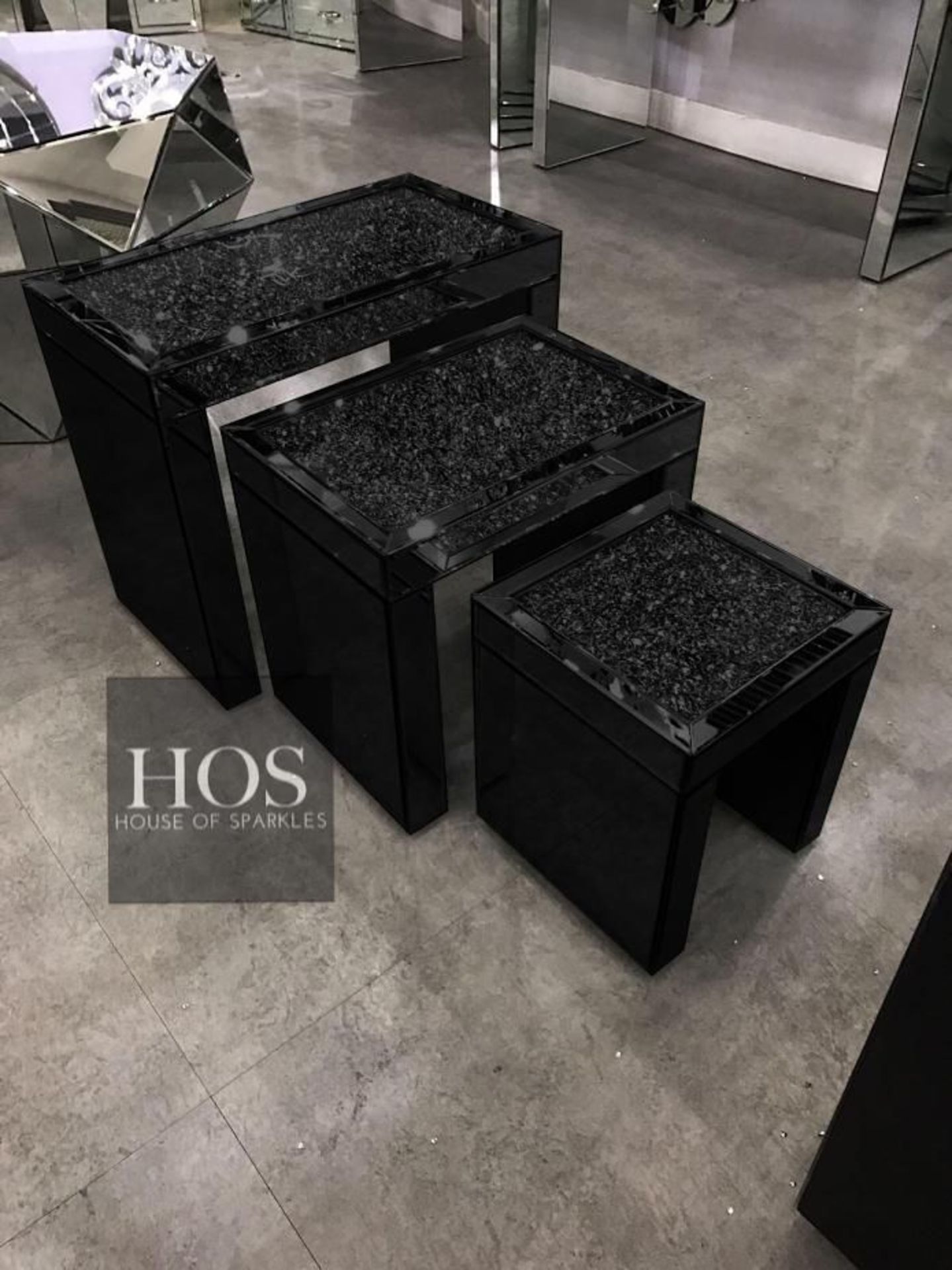 BRAND NEW BOXED BLACK MIRROR CRUSH MIRRORED NEST OF 3 TABLES - 55X30.5X45CM (BOX 66X41X56CM, 37KG)