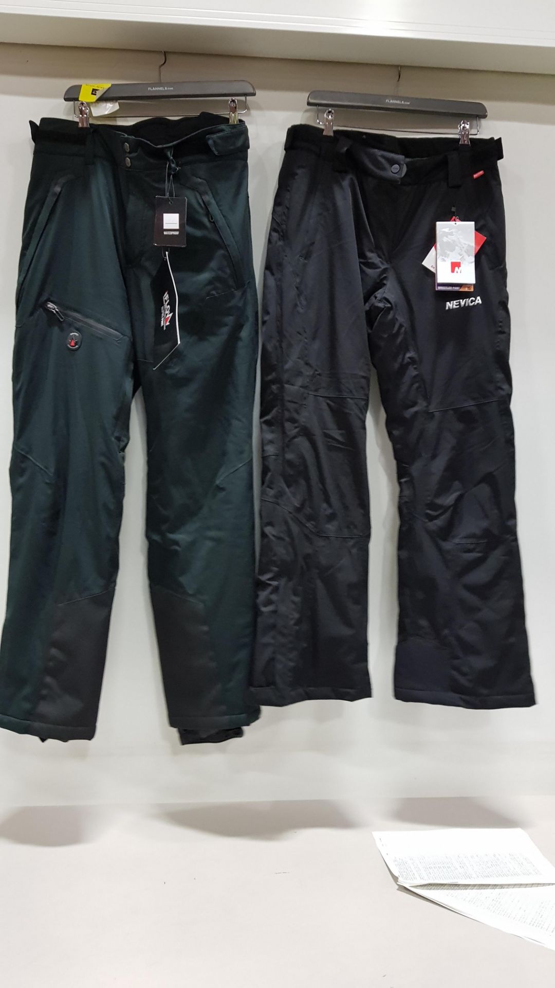 2 X BRAND NEW SKI PANTS TO INCLUDE IFLOW ALPINE PANTS IN ALL BLACK ( SIZE UK L ) AND NEVICA