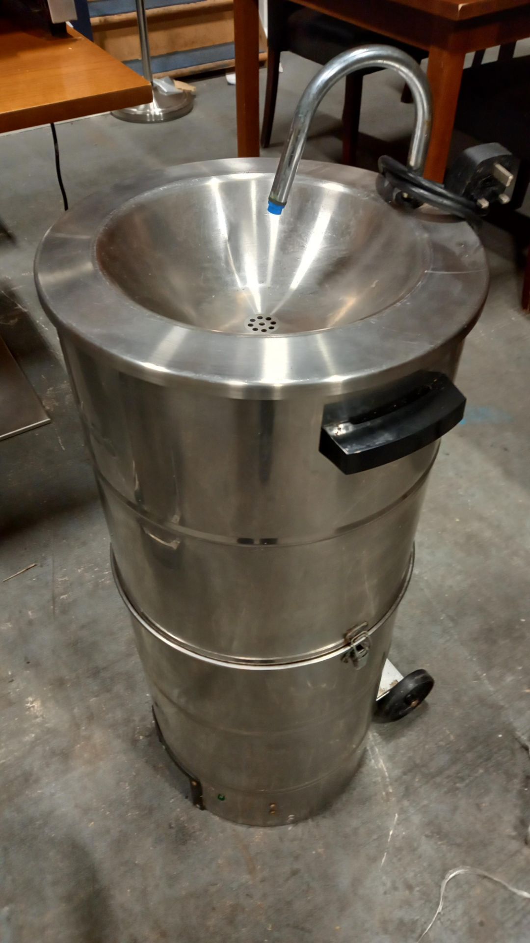 STAINLESS STEEL BURCO PORTABLE HAND WASH UNIT (95CM HIGH)