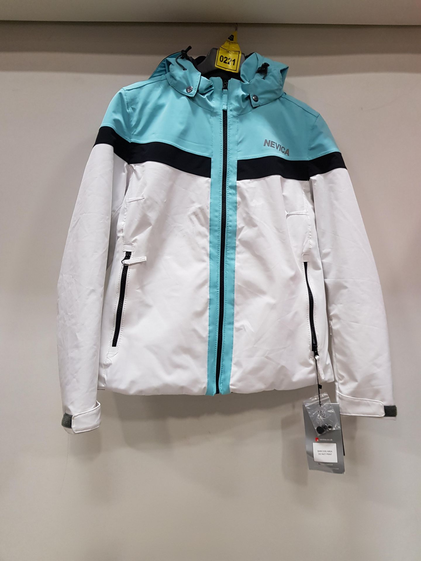 BRAND NEW NEVICA THERMAL SKI JACKET IN WHITE/TURQUOISE ( SIZE UK S )