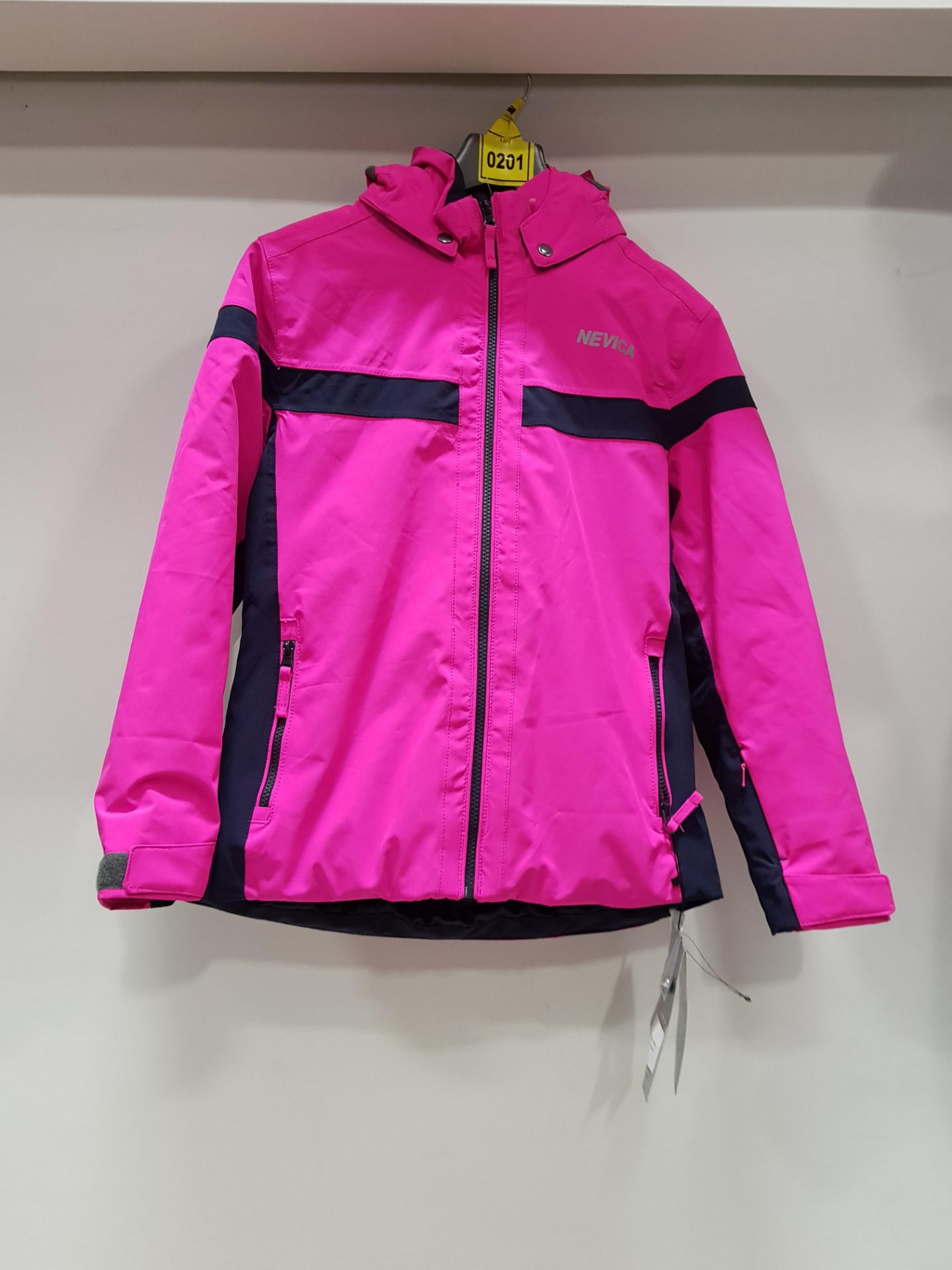 BRAND NEW NEVICA SKI JACKET IN PINK AND BLACK ( SIZE UK 13 - 14 YRS )