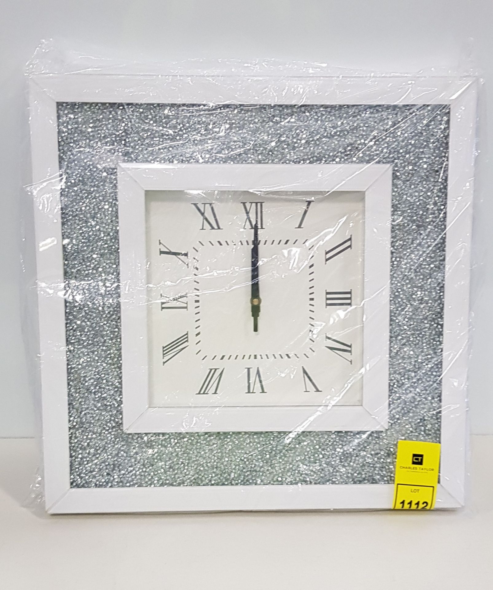 1 X SQUARE WHITE CRUSH WALL CLOCK (50X50X8CM) 10KG - WITH BOX ** NOTE: THESE ITEMS ARE TO BE