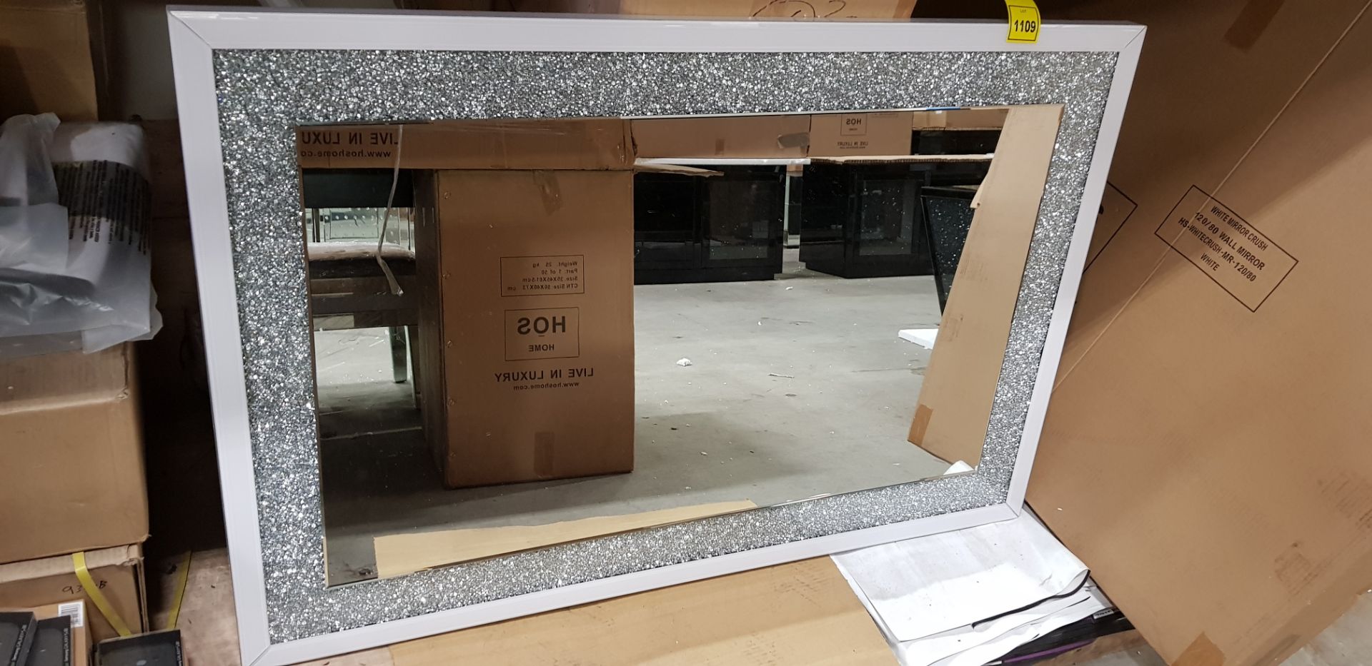 1 X WHITE MIRROR CRUSH 120/80 WALL MIRROR (120X80X4CM) (29KG) - WITH BOX ** NOTE: THESE ITEMS ARE TO