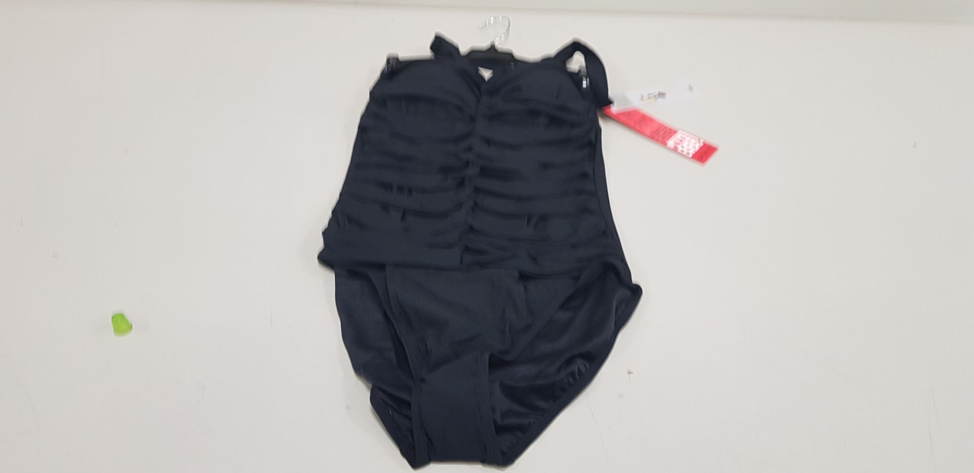 18 X BRAND NEW SPANX BLACK ONE PIECES SIZE 14, 16 AND 18