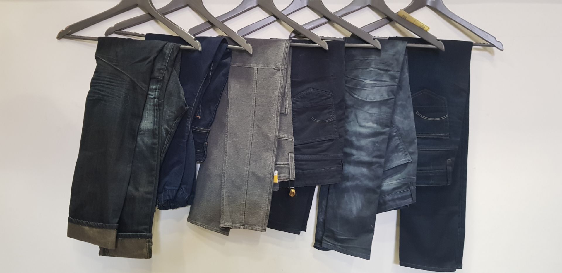 6 X BRAND NEW G-STAR RAW JEANS IN VARIOUS COLOURS (SIZE 26)