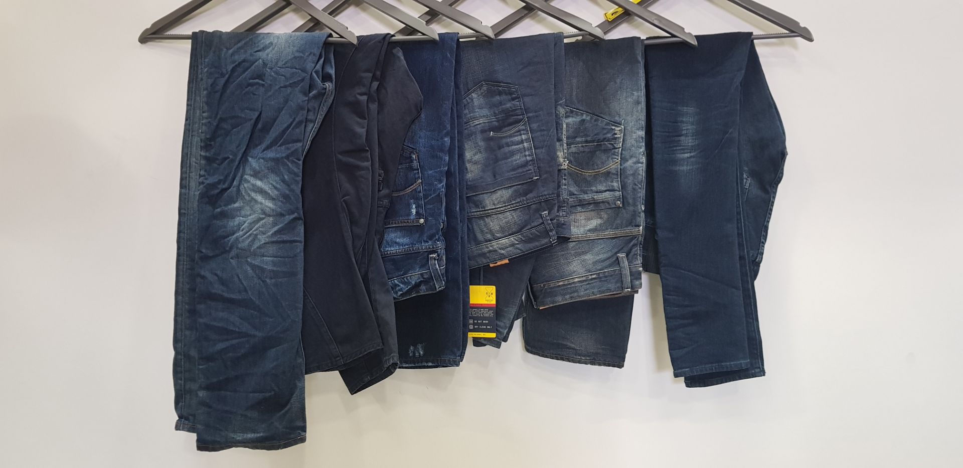 6 X BRAND NEW G-STAR RAW JEANS IN VARIOUS COLOURS (SIZE30)