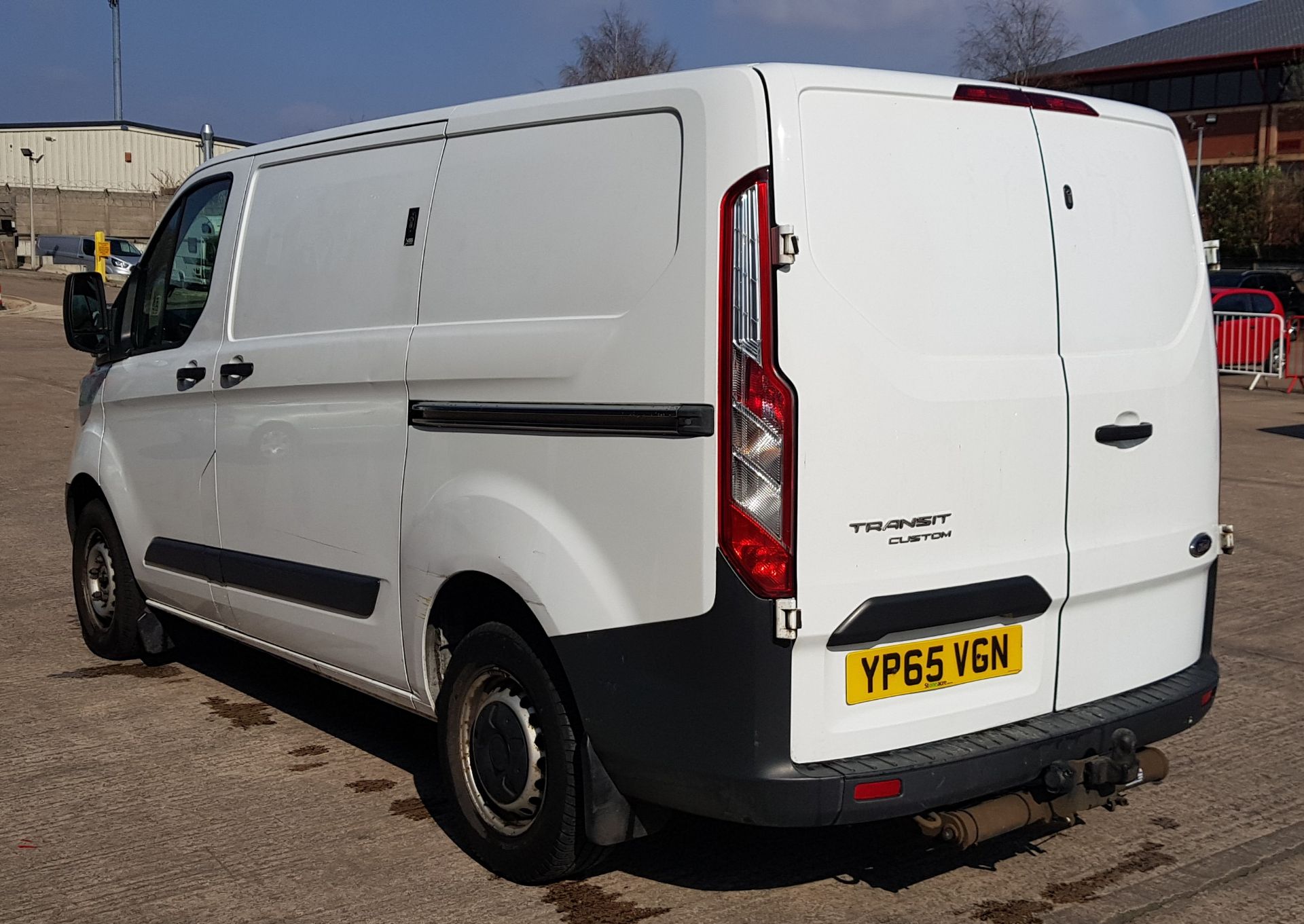 WHITE FORD TRANSIT CUSTOM 270 ECO TECH. ( DIESEL ) Reg : YP65 VGN, Mileage : 93,455 Details: FIRST - Image 3 of 13