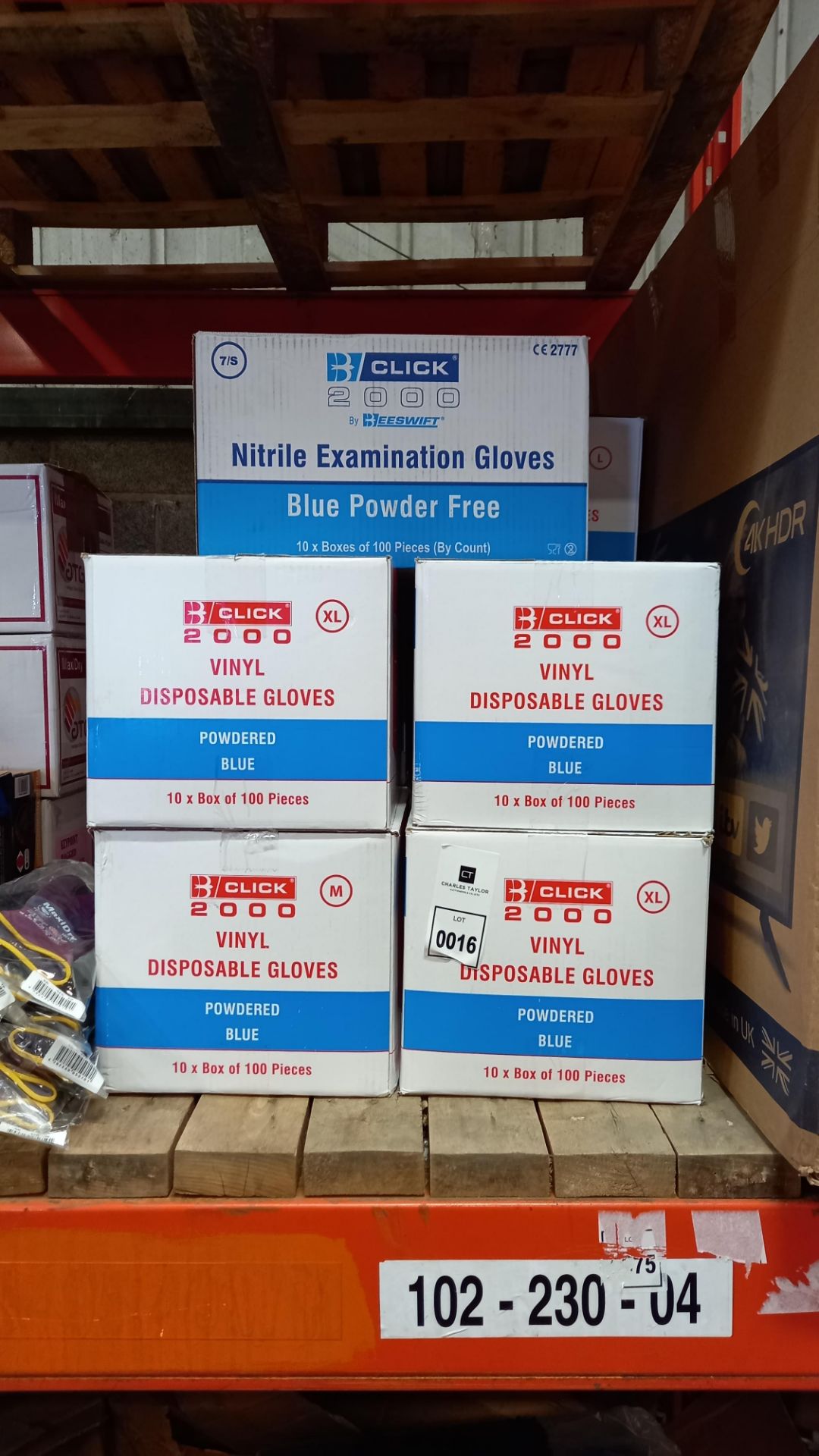 32000 VINYL DISPOSABLE GLOVES IN BLUE IN VARIOUS SIZES