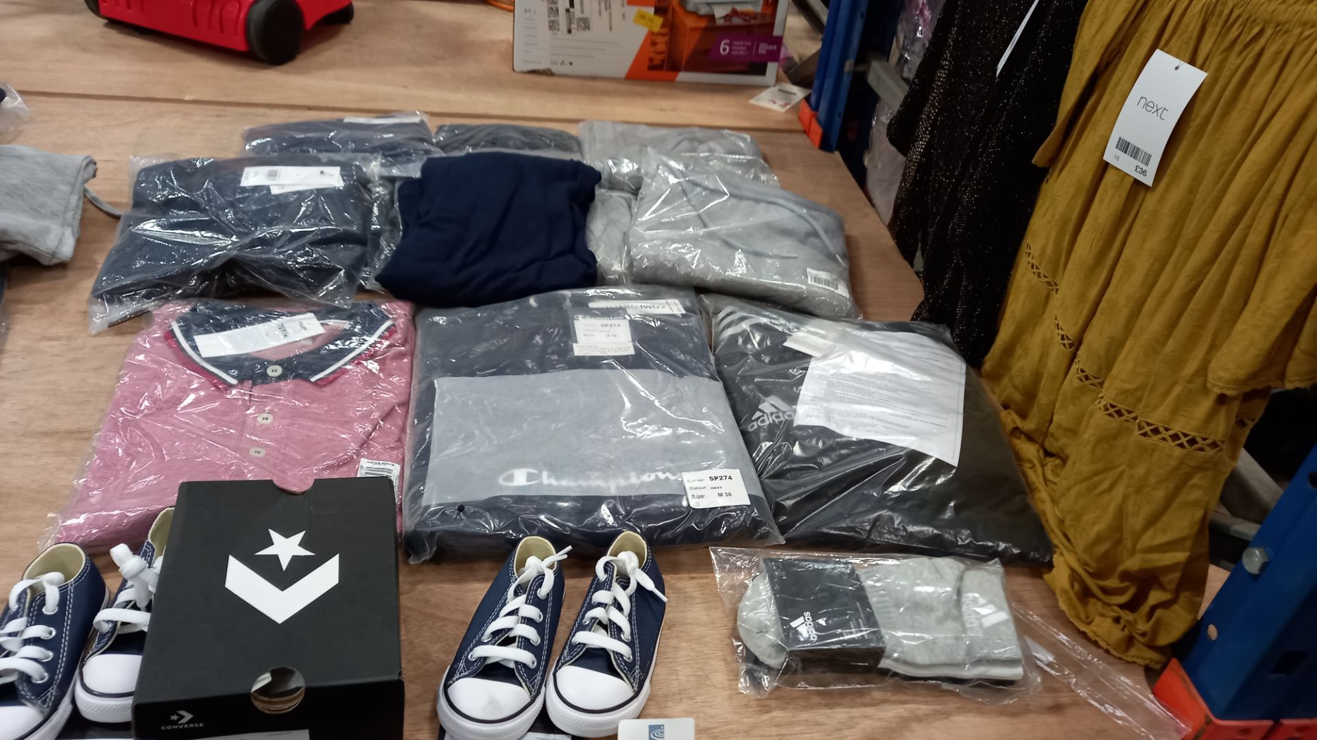 15 PIECE LOT TO INCLUDE CONVERSE SHOES IN (BABY SIZE UK 6 ) ,ADIDAS HOODIE , CHAMPION HOODIE ,