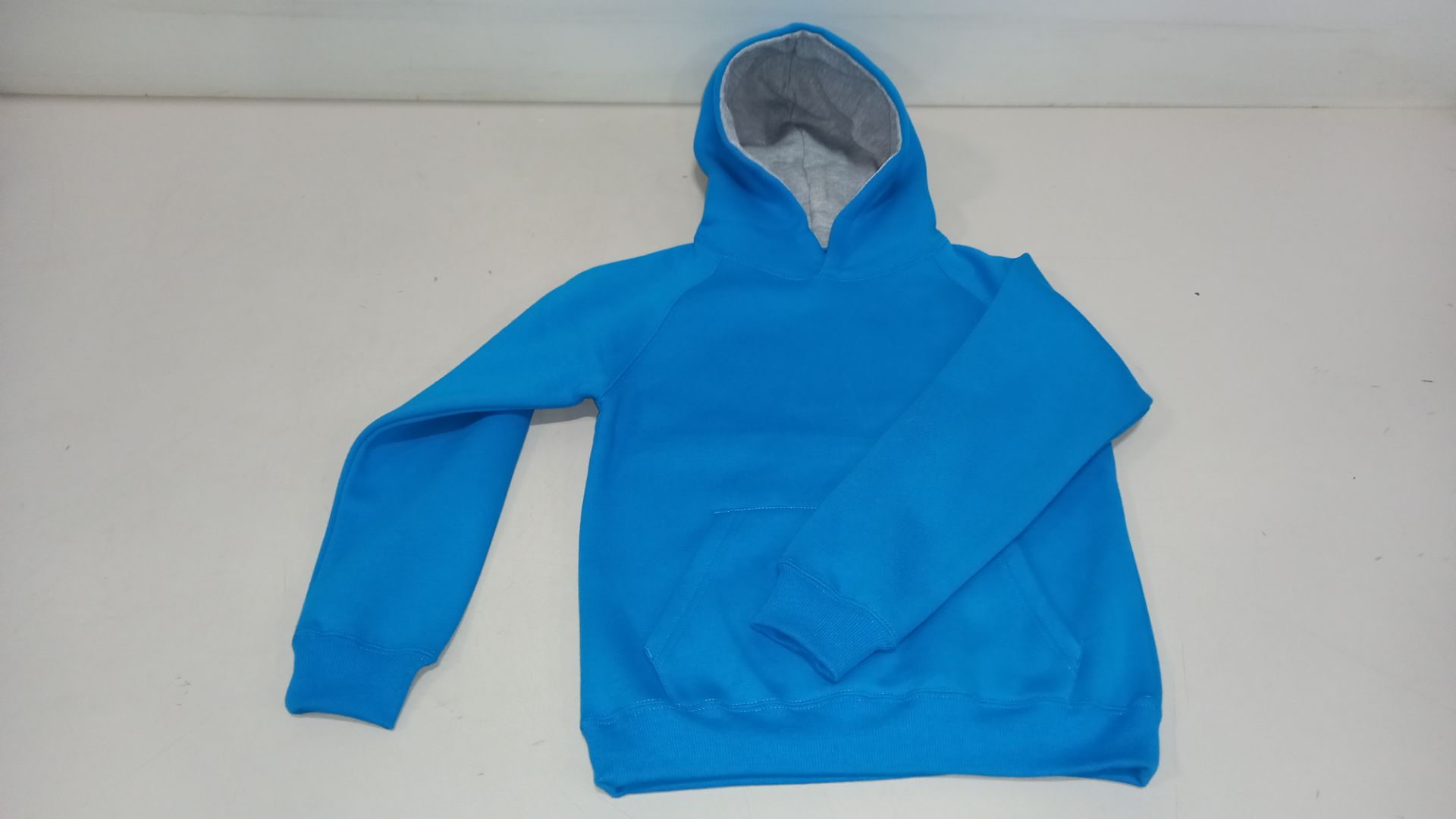 20 X BRAND NEW PAPINI CHILDRENS HOODED JUMPER IN CYAN/GREY IN SIZE ( UK 11/12 )