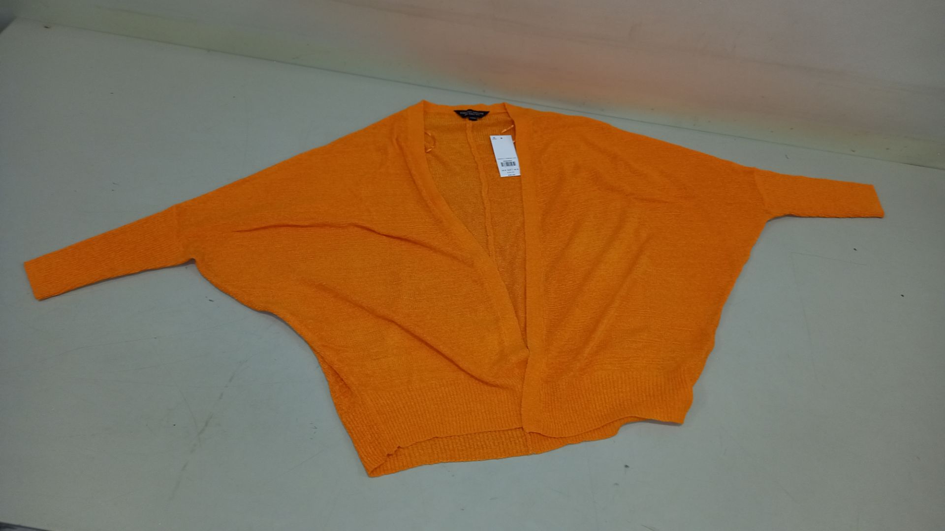 30 X BRAND NEW DOROTHY PERKINS KITTED CARDIGAN IN ORANAGE ( ALL SIZE M ) IN 2 BOXES
