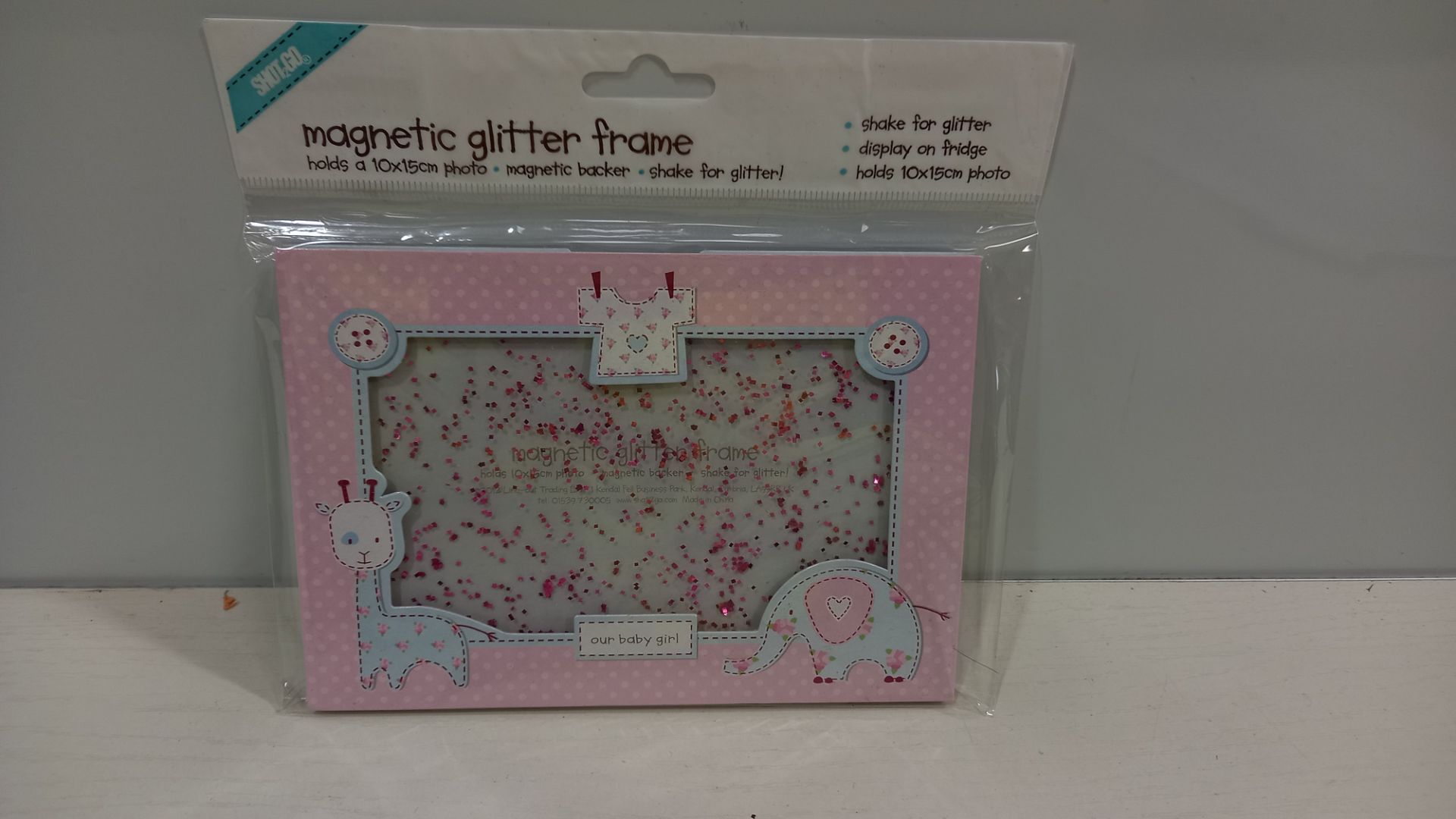 4536 X BRAND NEW HOT 2 GO MAGNETIC GLITTER FRAME (HOLDS A 10 X 15 CM PHOTO WITH MAGNETIC BACKING (