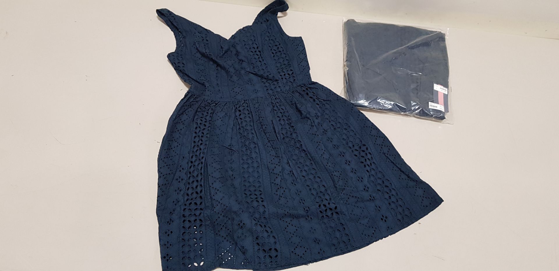 21 X BRAND NEW JACK WILLS LACY FIT FLARE DRESS IN NAVY SIZE 10