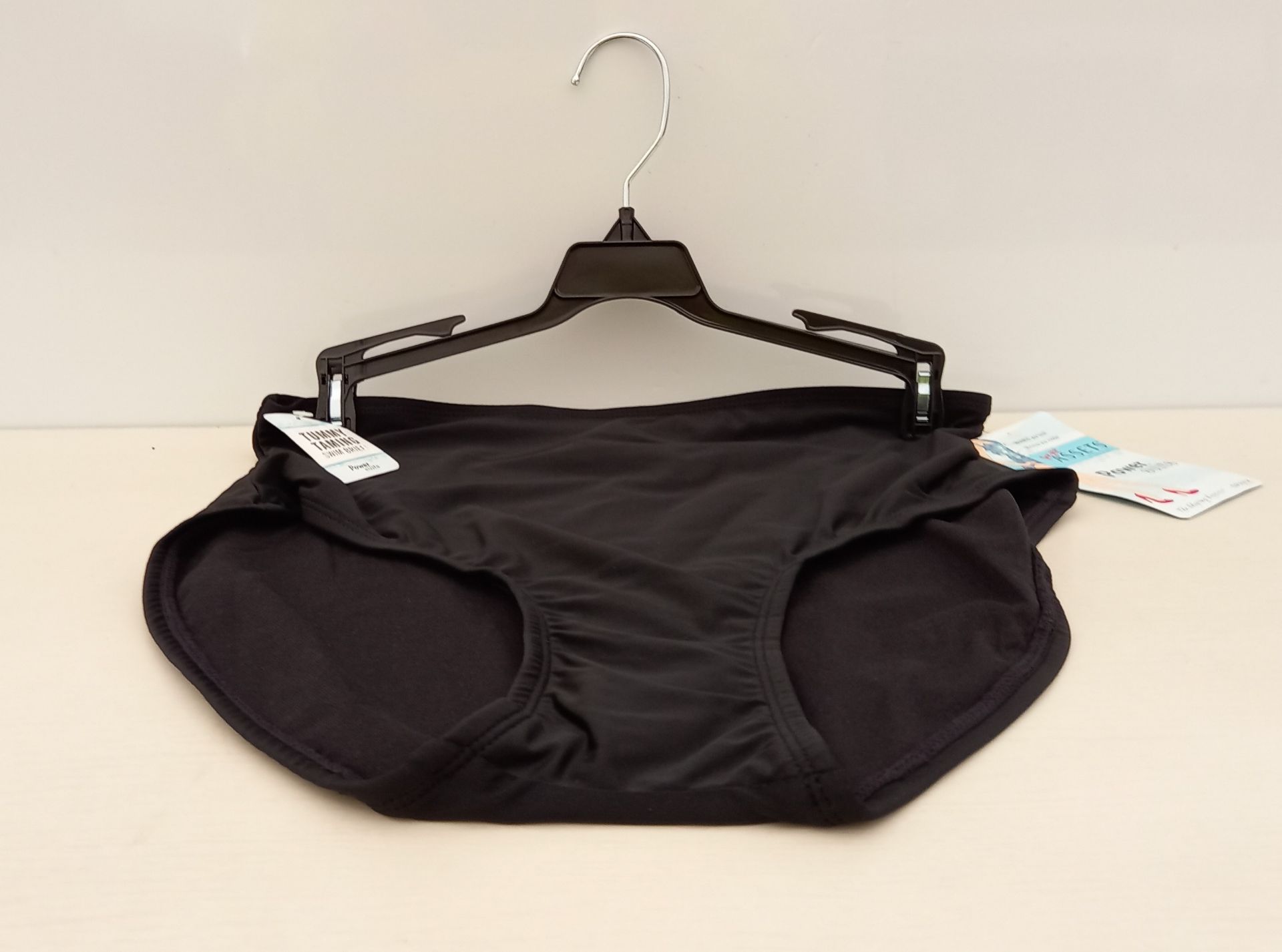20 X BRAND NEW SPANX FULL COVERAGE BOTTOMS IN JET BLACK SIZE XL RRP $29.99 (TOTAL RRP $599.80)