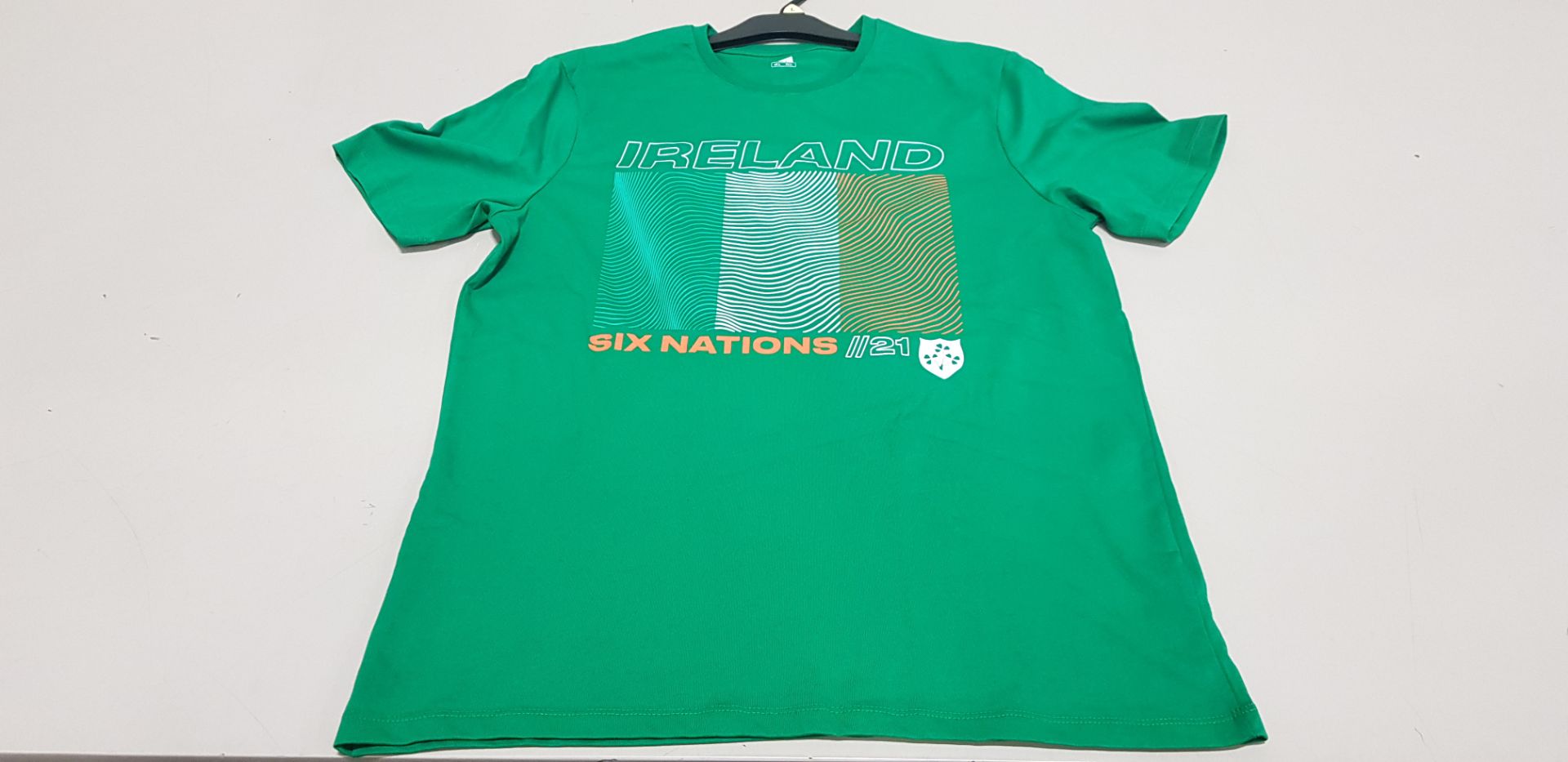 250 X BRAND NEW SIX NATIONS 2021 IRELAND RUGBY SHIRTS SIZE MEDIUM AND XL