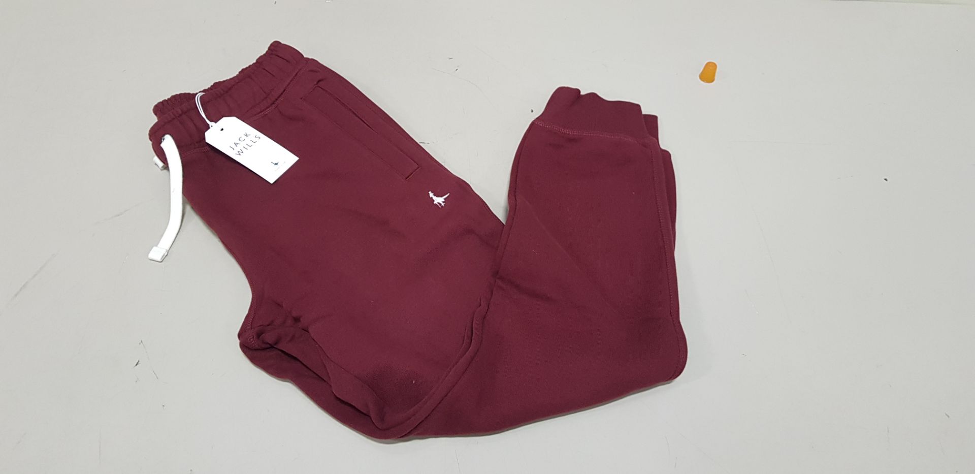 8 X BRAND NEW JACK WILLS HAYDOR EMBROIDED JOGGING BOTTOMS IN BURGUNDY SIZE MEDIUM