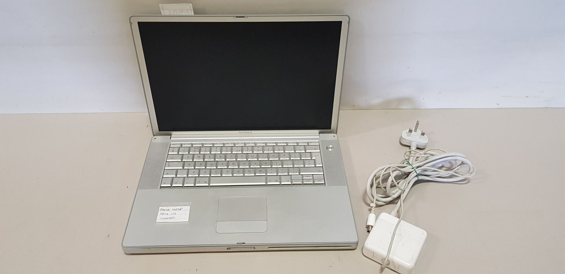 APPLE LAPTOP POWERBOOK G4 WITH APPLE O/S COMES WITH CHARGER