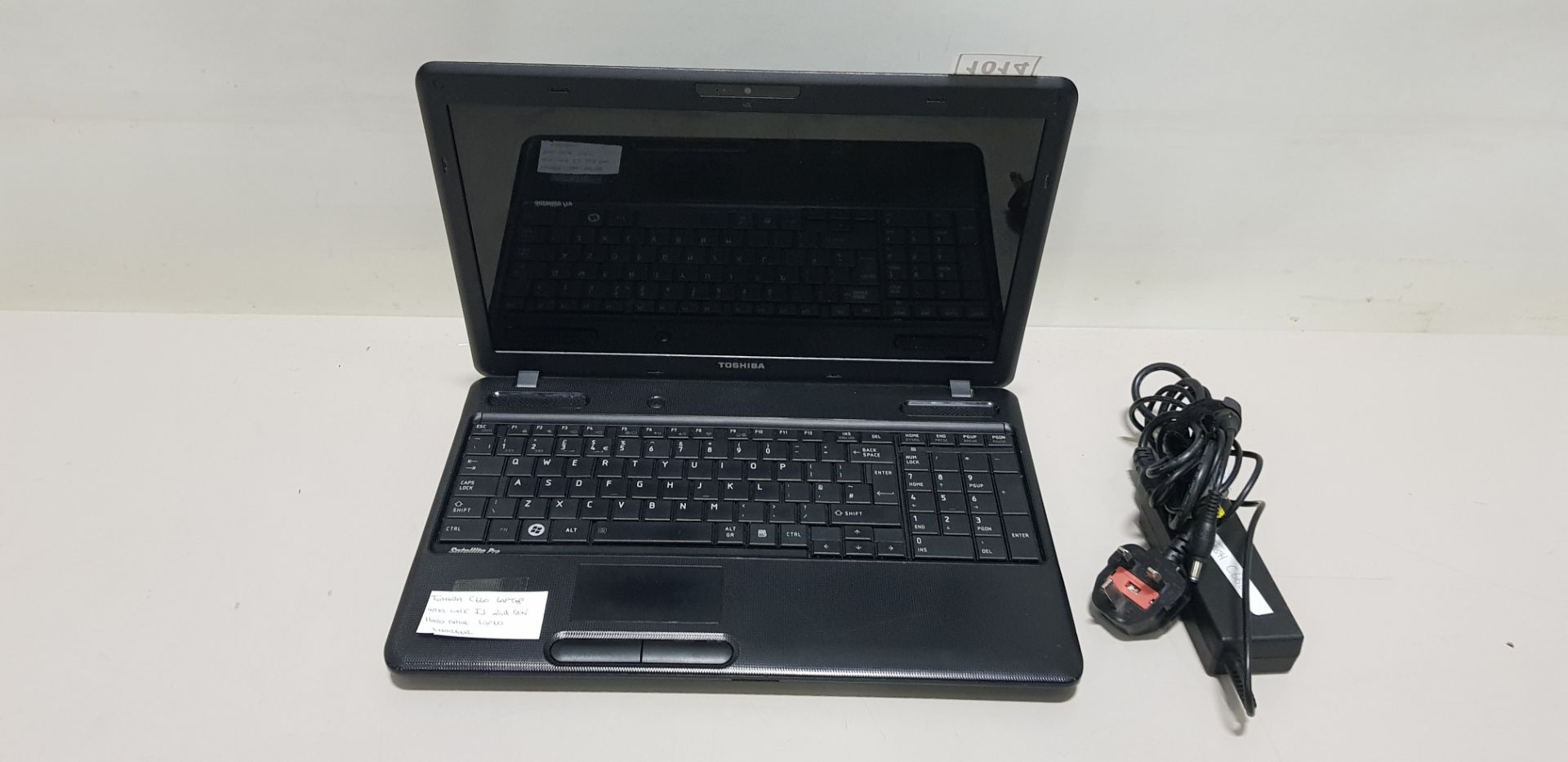 TOSHIBA C660 LAPTOP WITH INTEL CORE I3 2ND GEN - HARD DRIVE WIPED - COMES WITH CHARGER