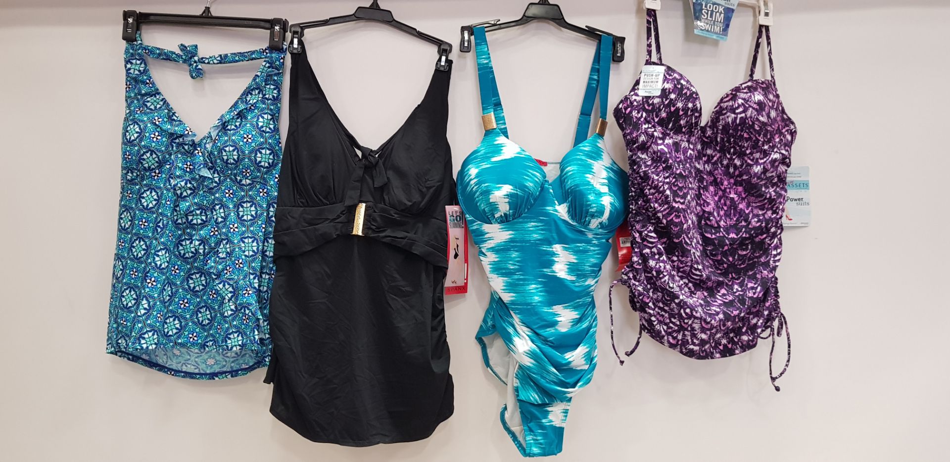 17 X BRAND NEW SPANX MIXED SWIMWEAR LOT CONTAINING FESTA RUFFLE TANKINIS, BLACK HALTER TANKINIS,